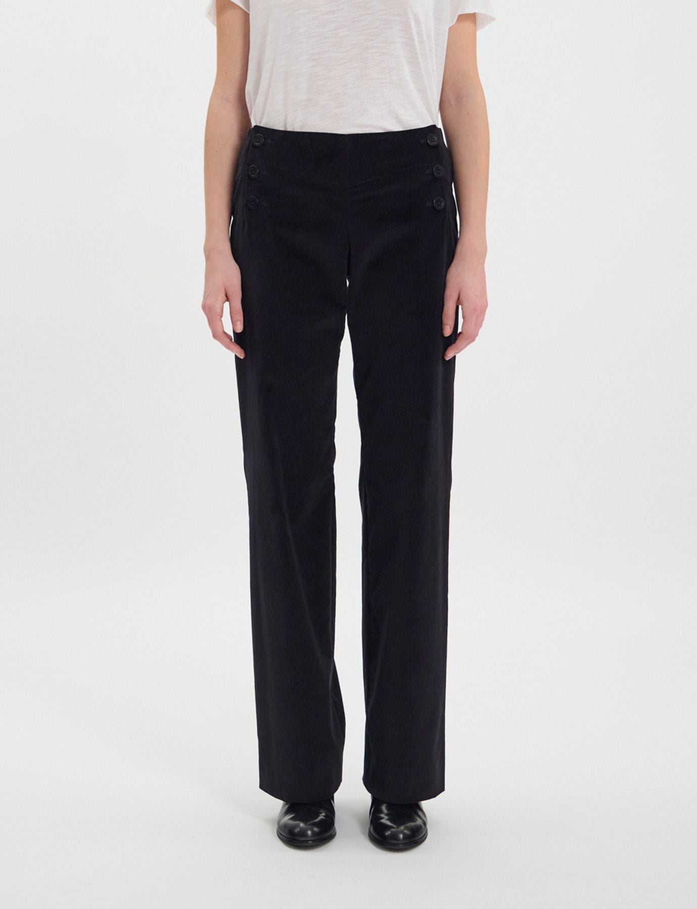Gabriel trousers in smooth black velvet