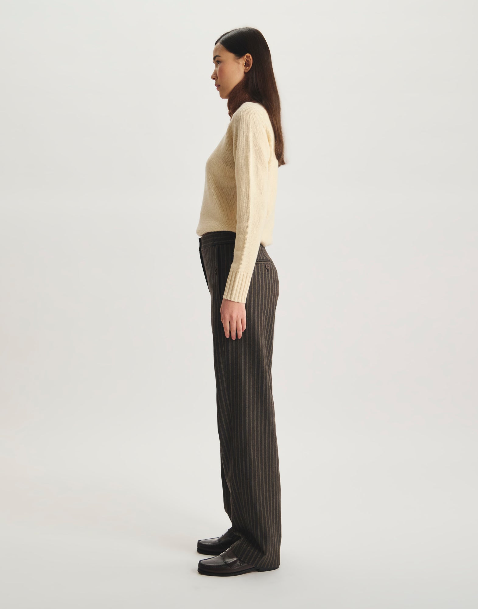 Pantalón Piotr de algodón con pinzas