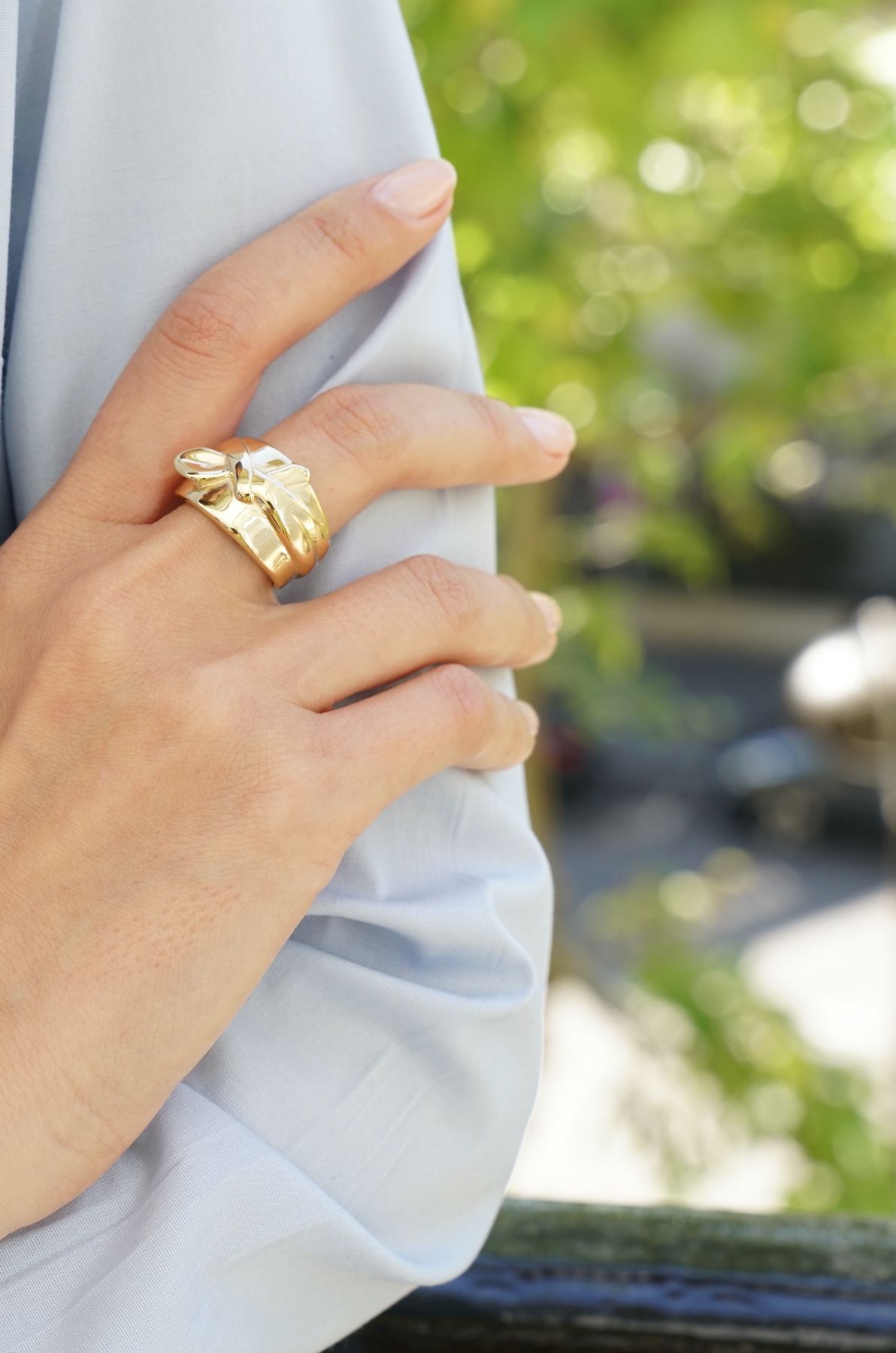 Gold-plated Victoria engagement ring