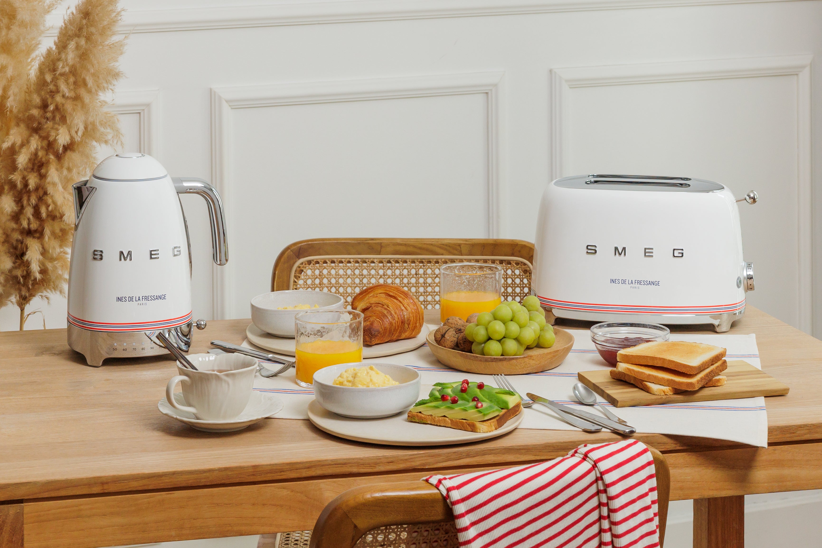 Hervidor SMEG x Ines de la Fressange
