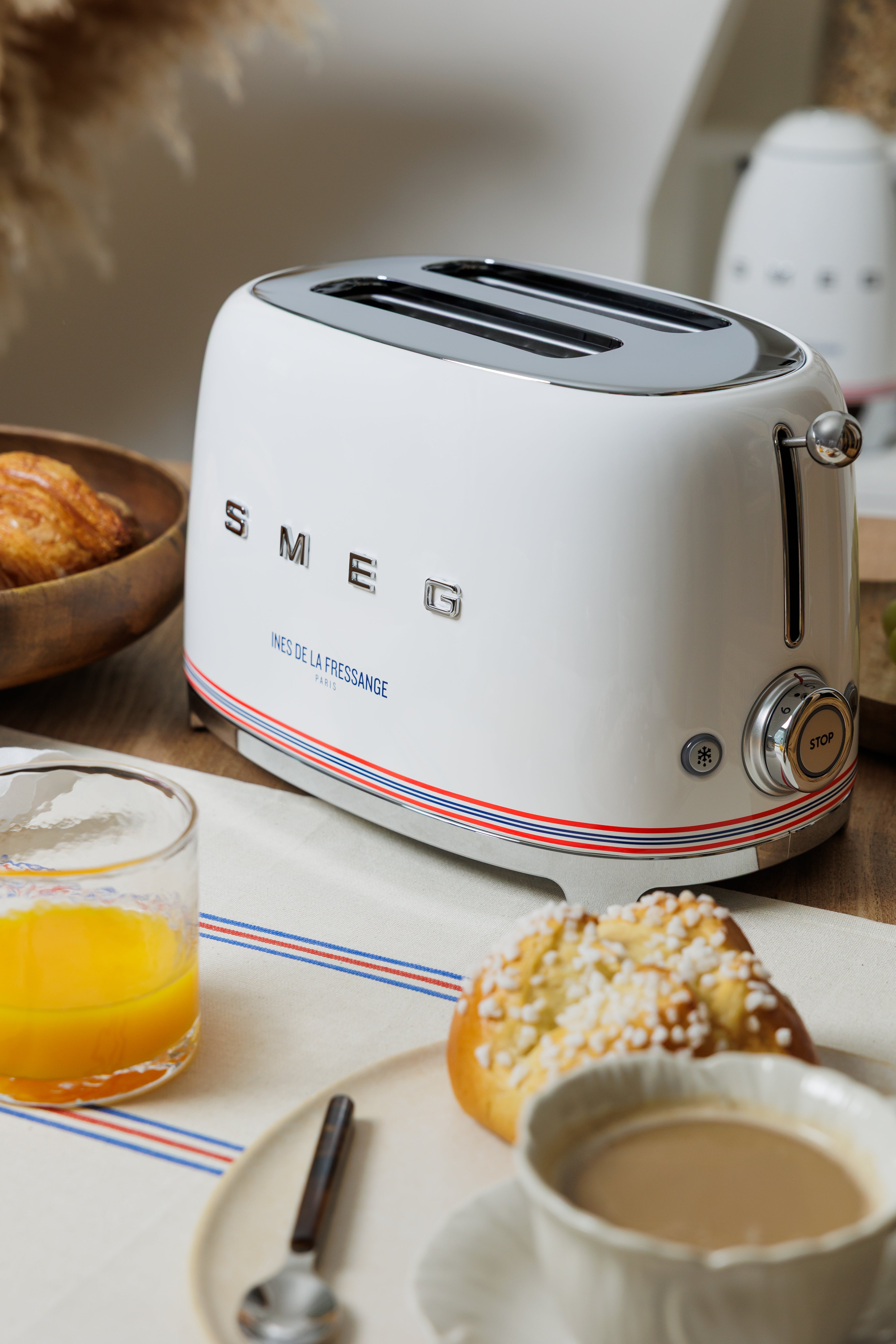 Tostadora SMEG x Ines de la Fressange