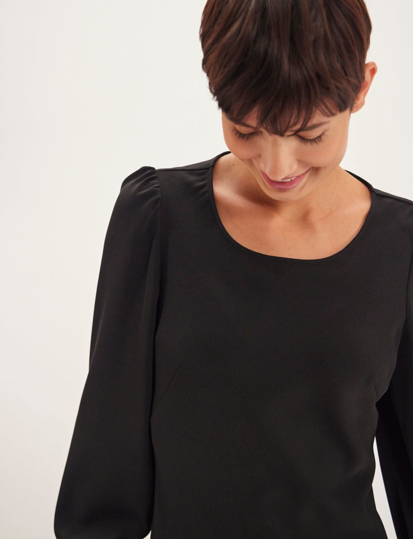 Amael vestido negro