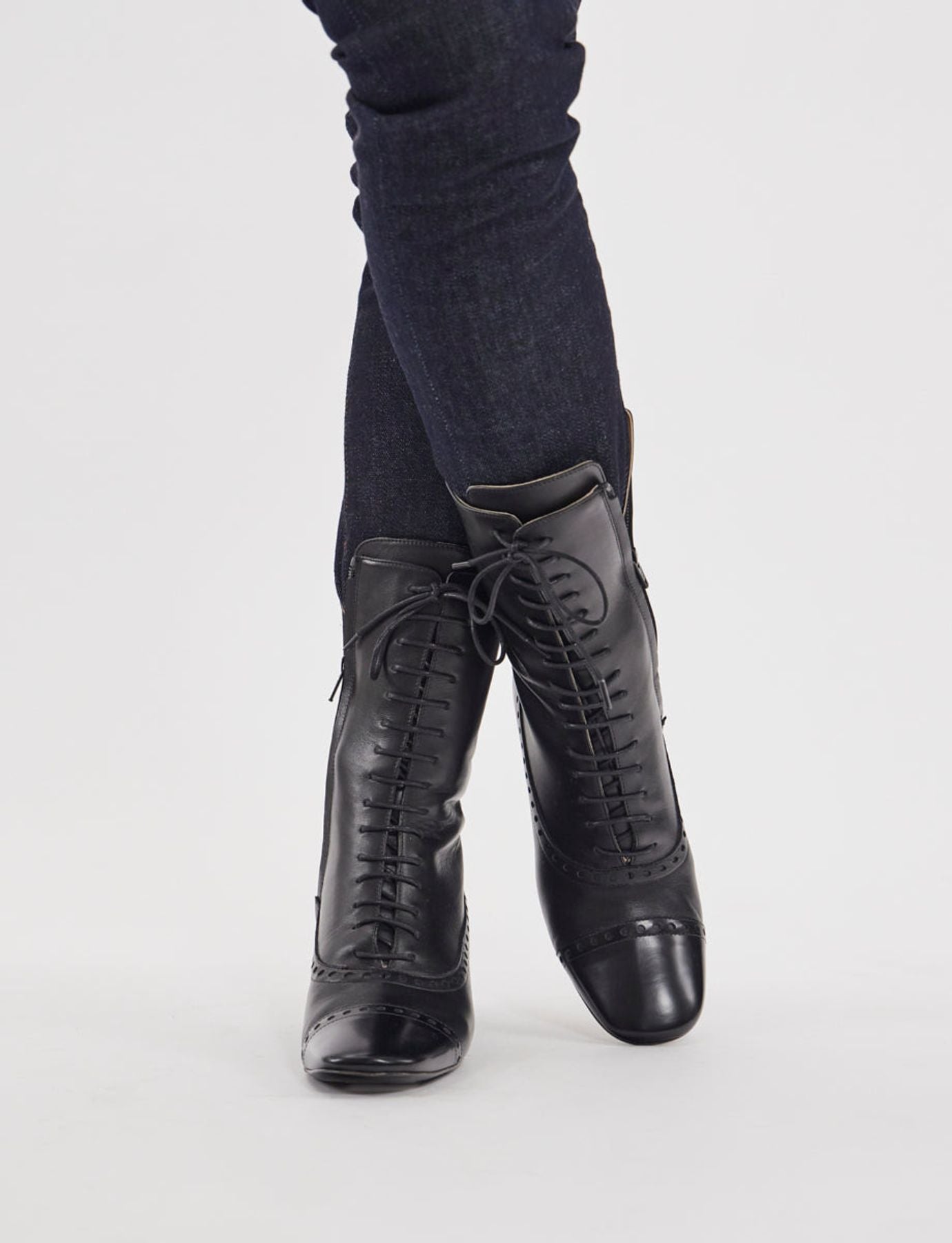 Botas altas con cordones