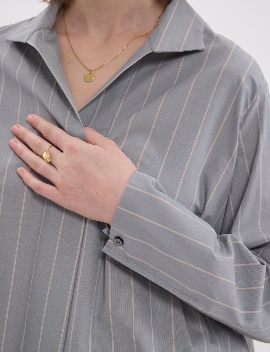 Noa almond-green top with fine stripes