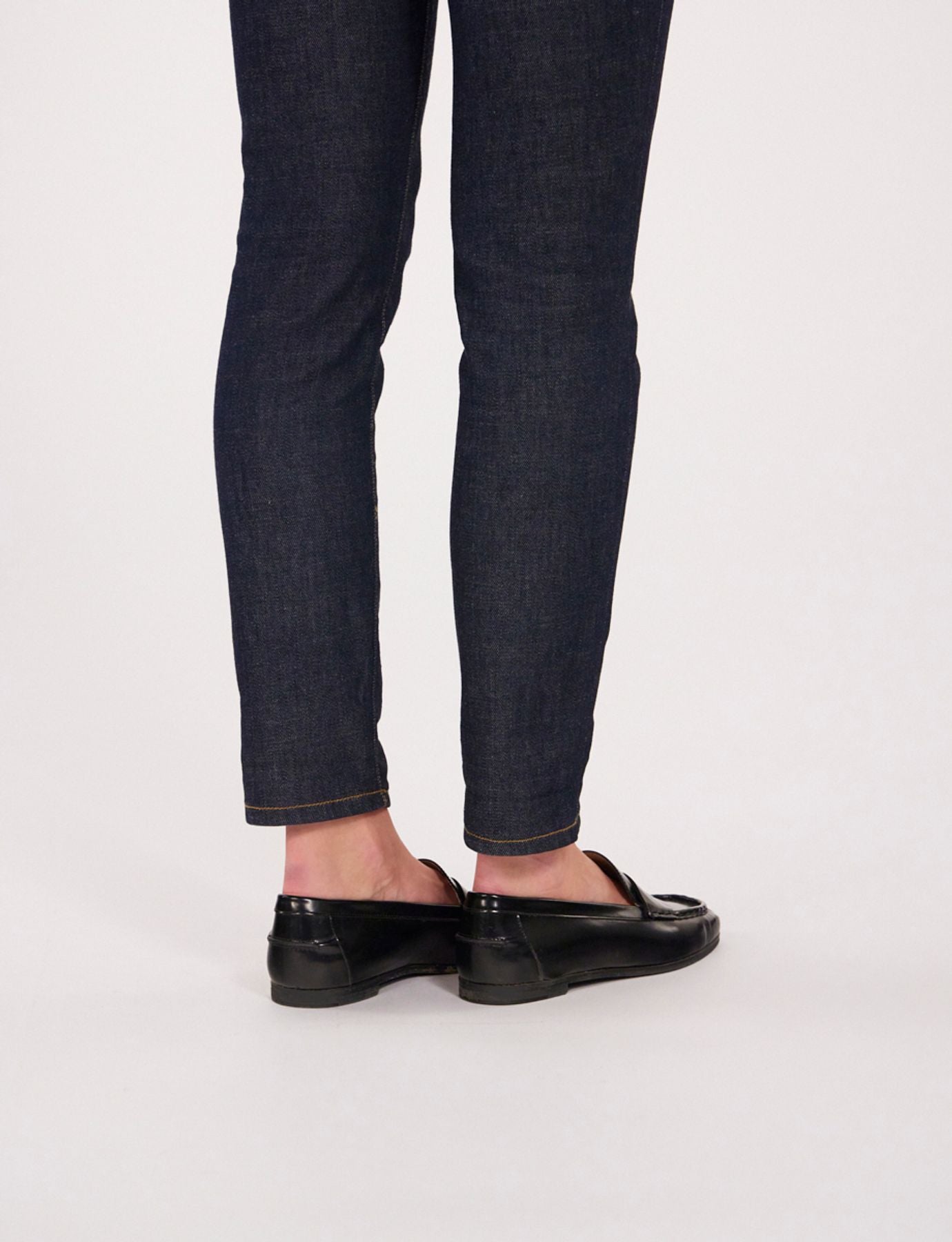 Mocasín Elvire de piel glacé negra
