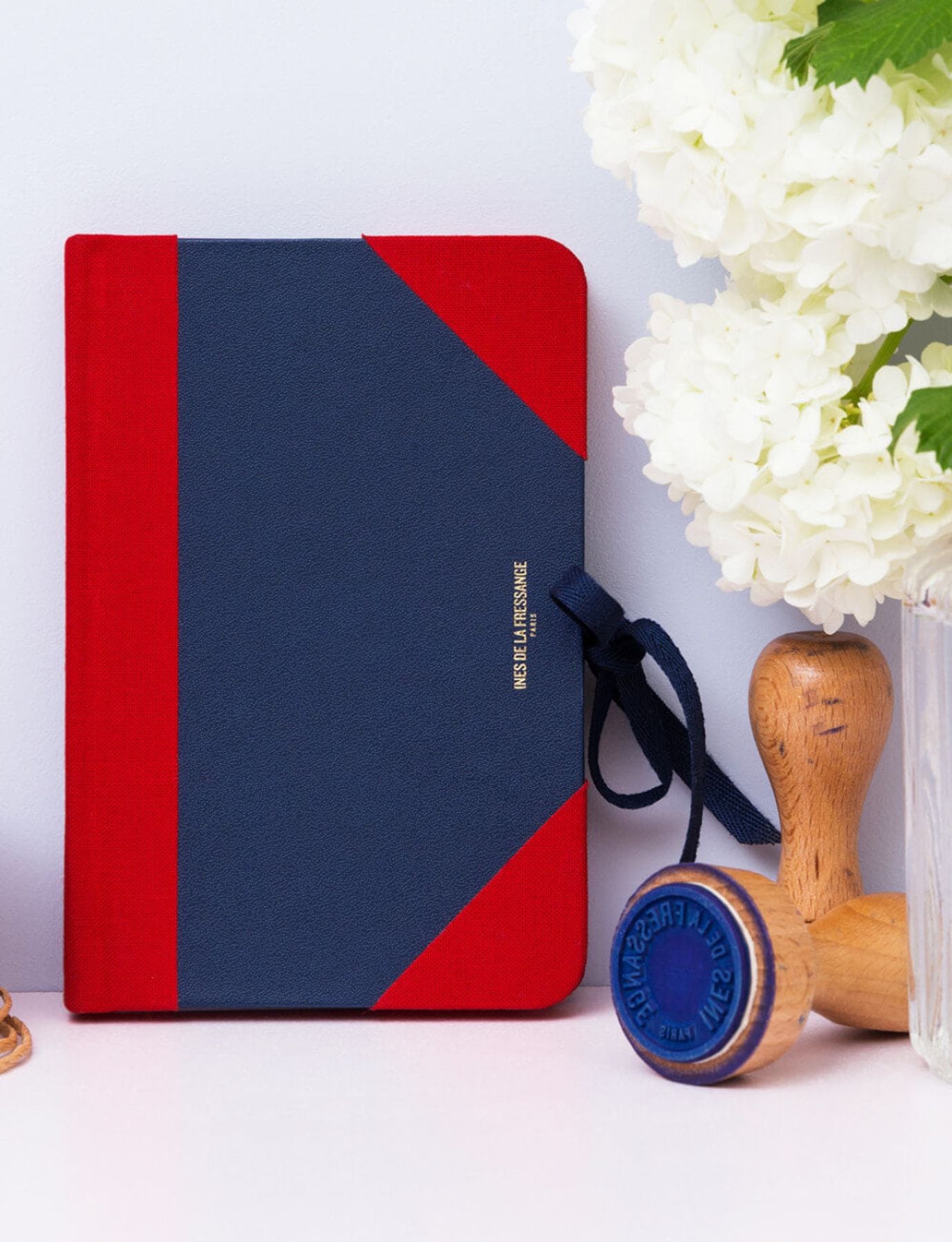 Cuaderno mediano Ines azul marino y rojo