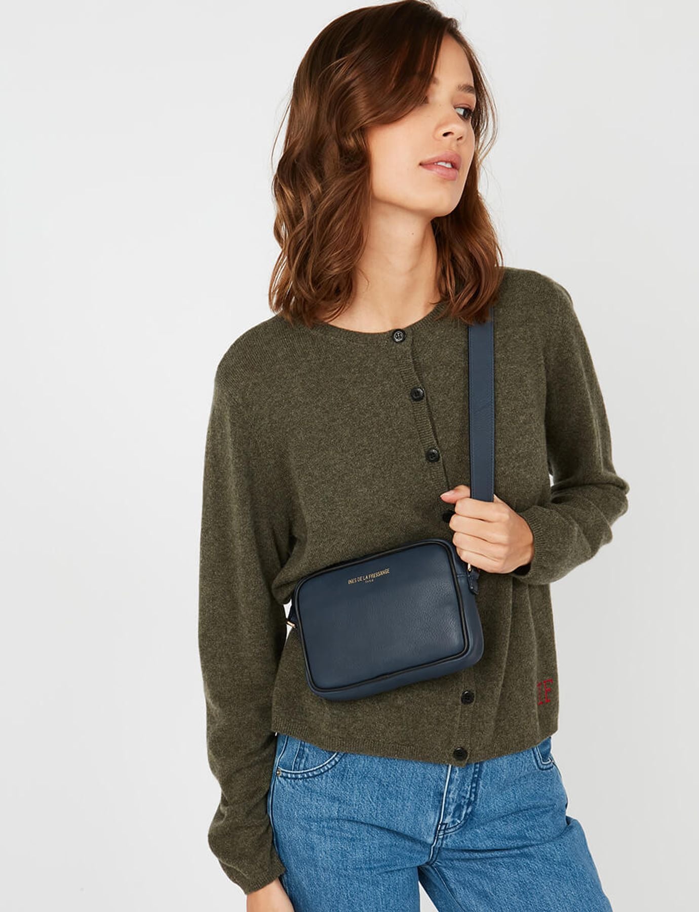 Bolso banana Marcia de piel azul marino con ribetes negros