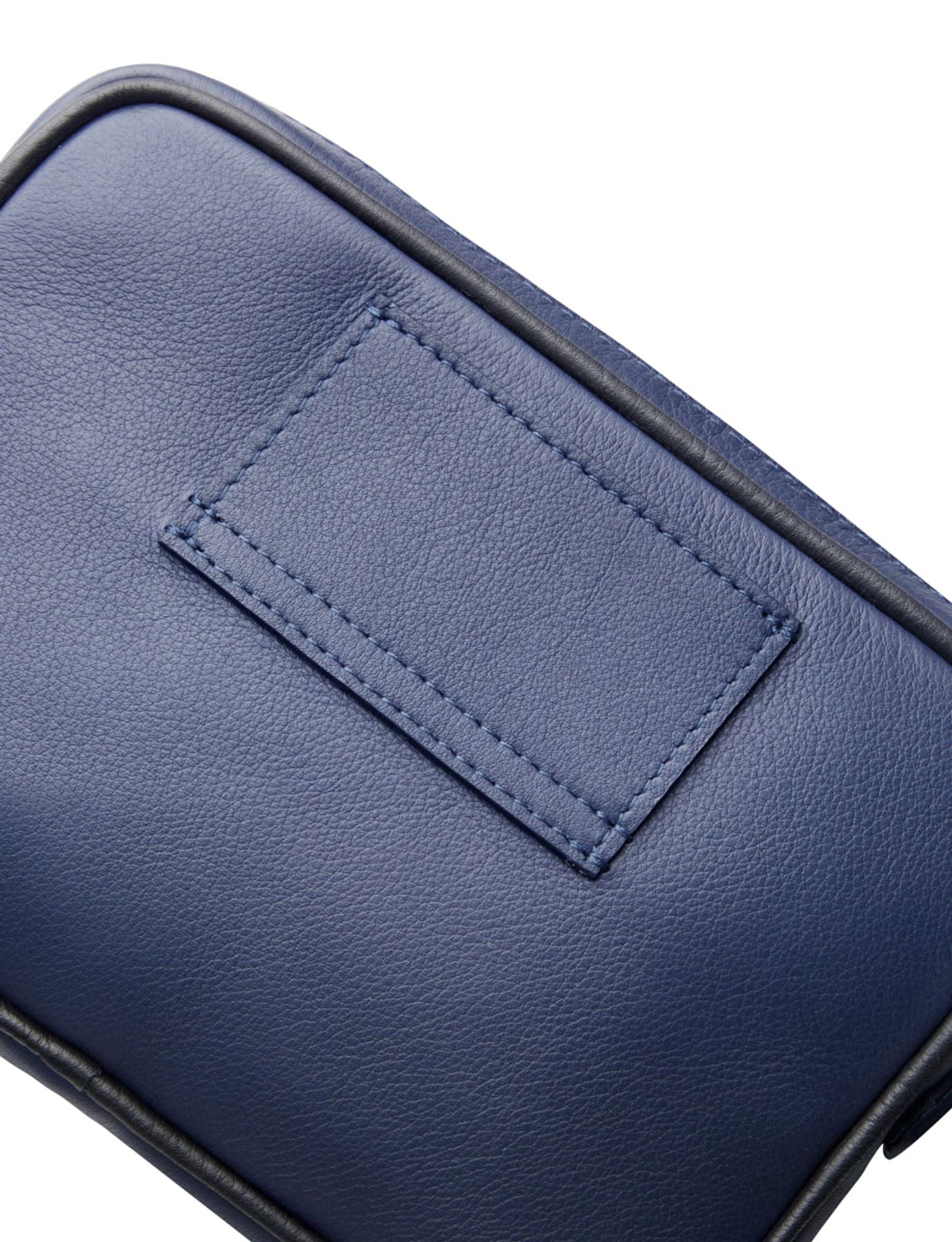 Bolso banana Marcia de piel azul marino con ribetes negros