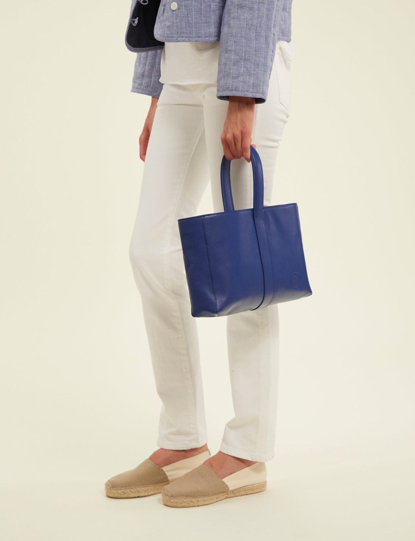 Léonore S cobalt leather bag