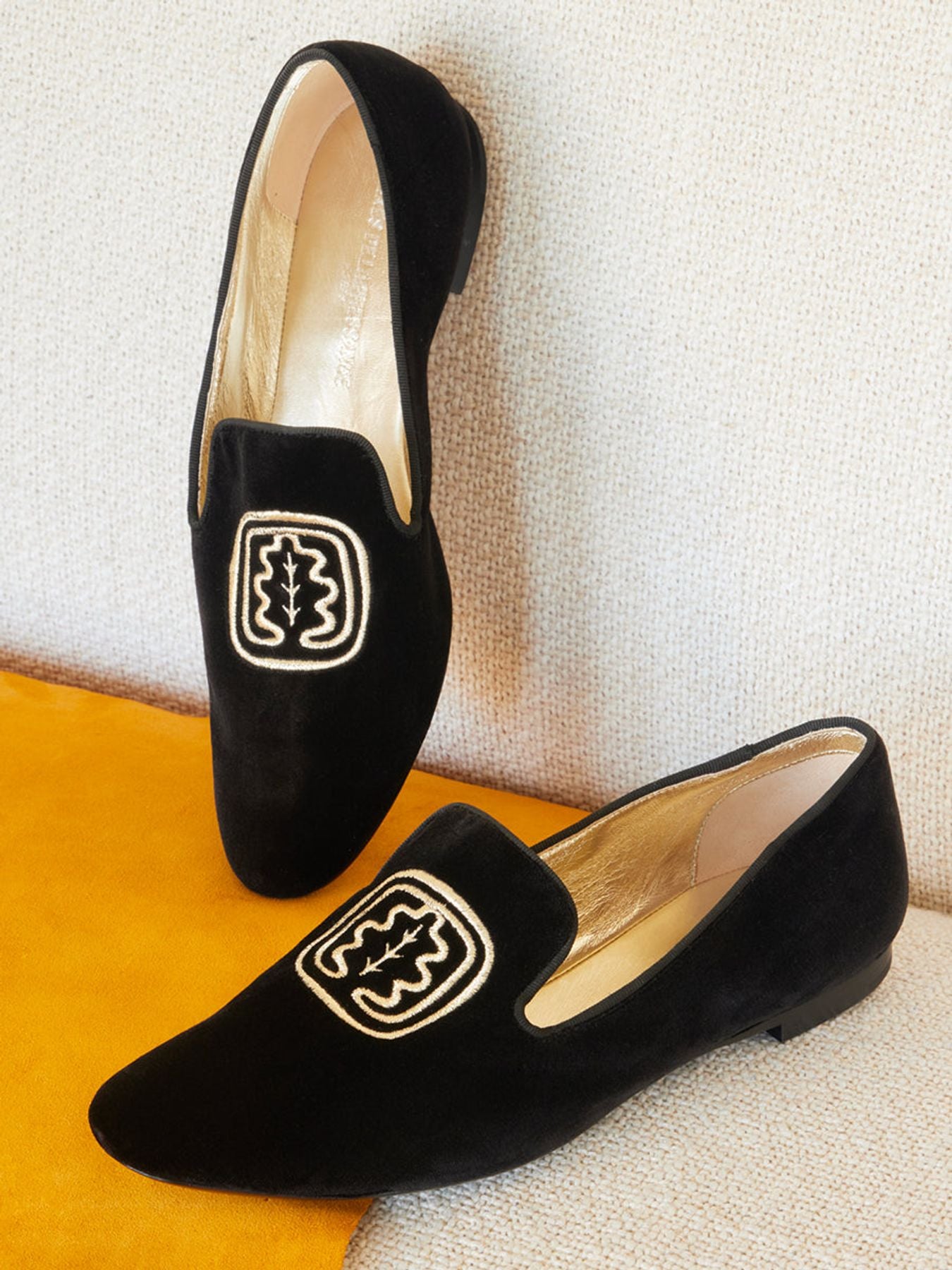 Black embroidered velvet slippers