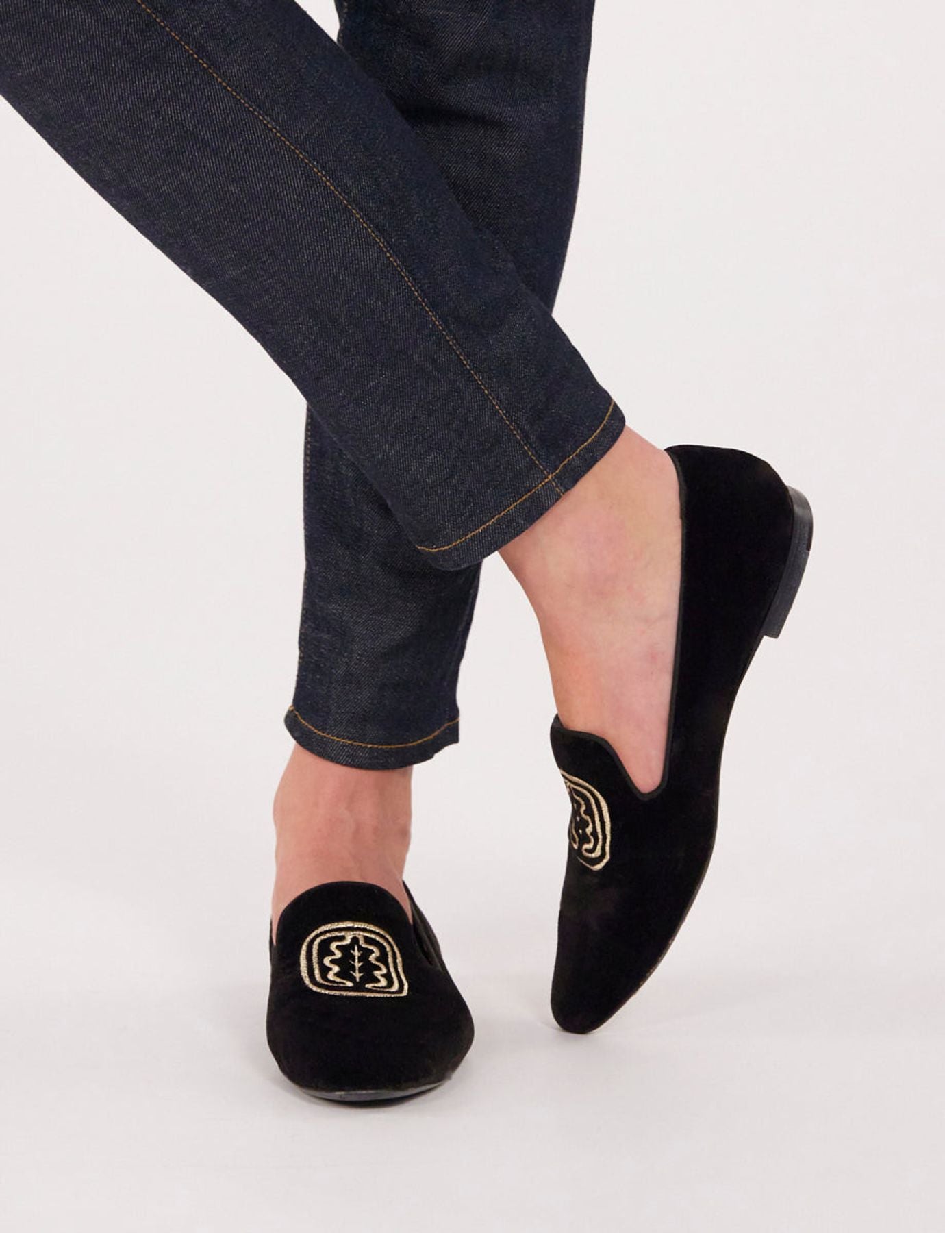 Black embroidered velvet slippers