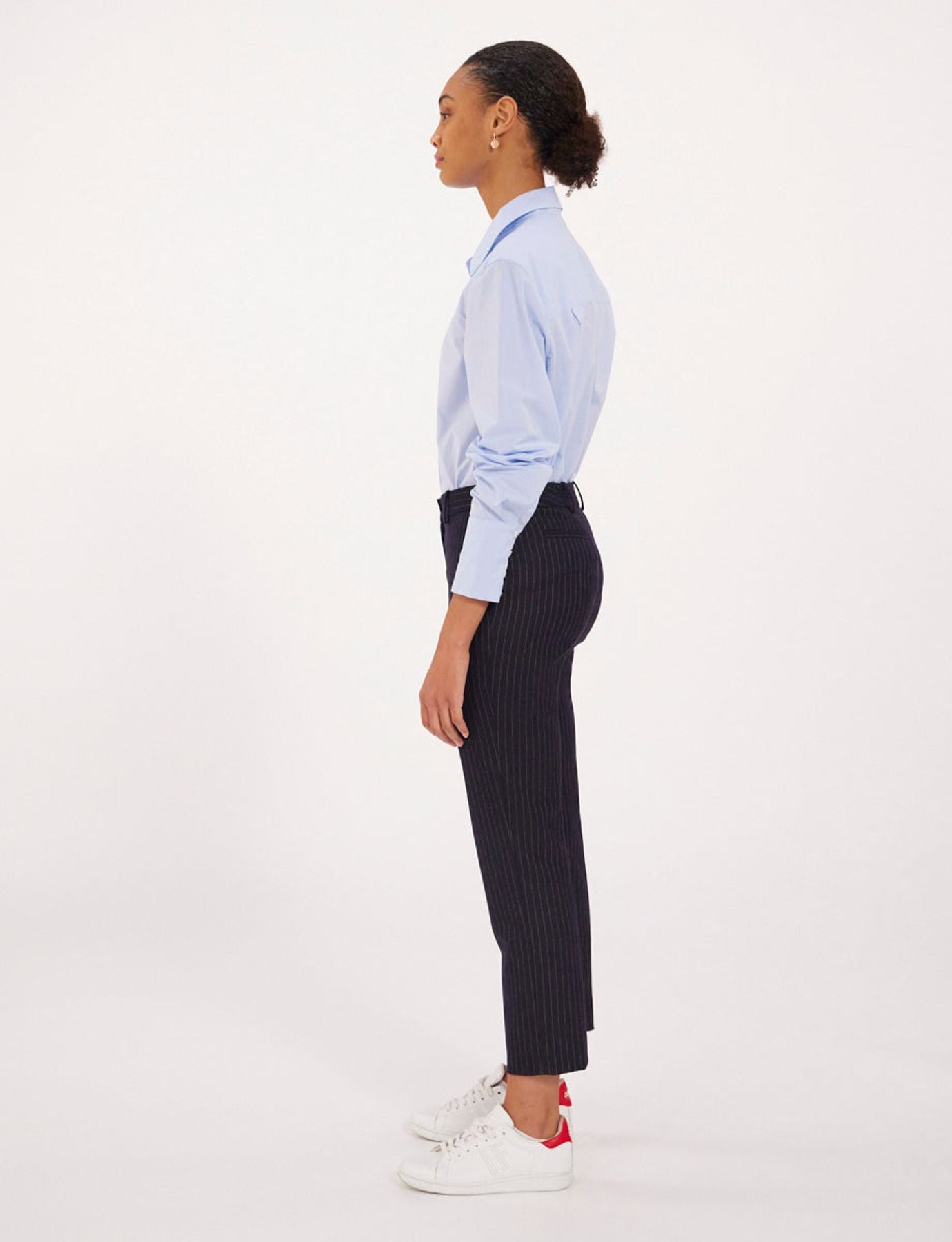 Pantalón Audrey de rayas finas en mezcla de lana azul noche