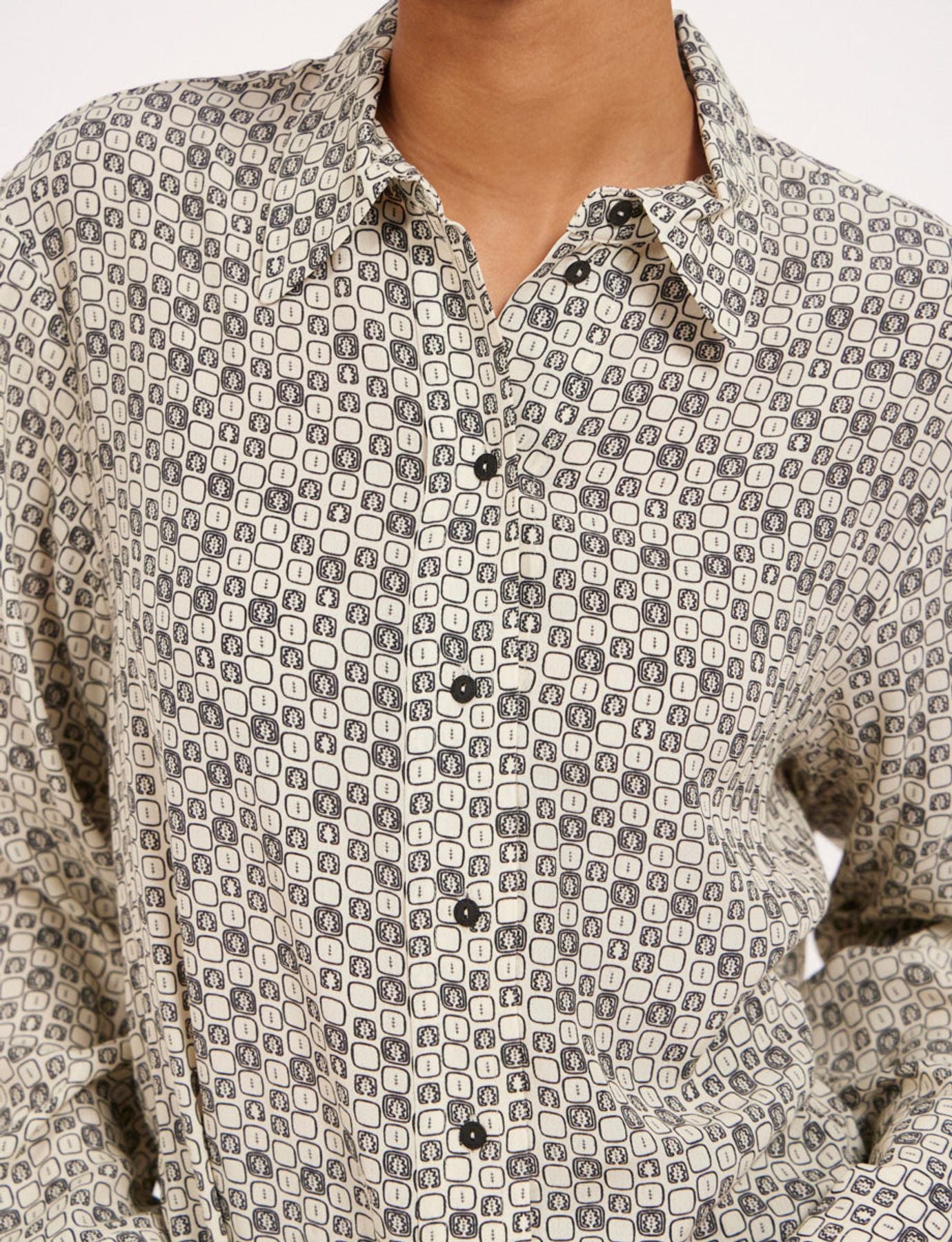 Camisa con estampado de hojas de roble Maureen