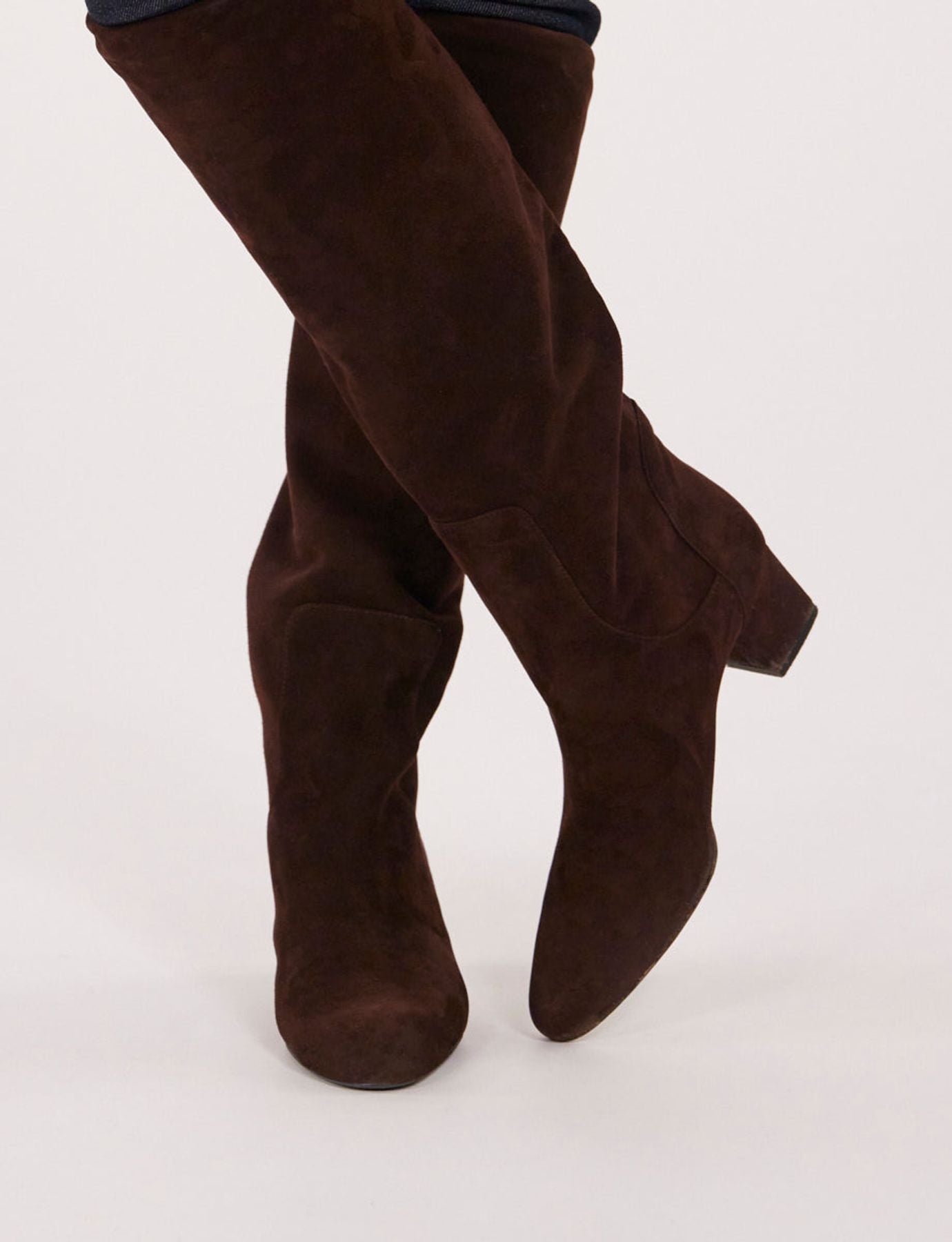Botines de tacón de ante marrón