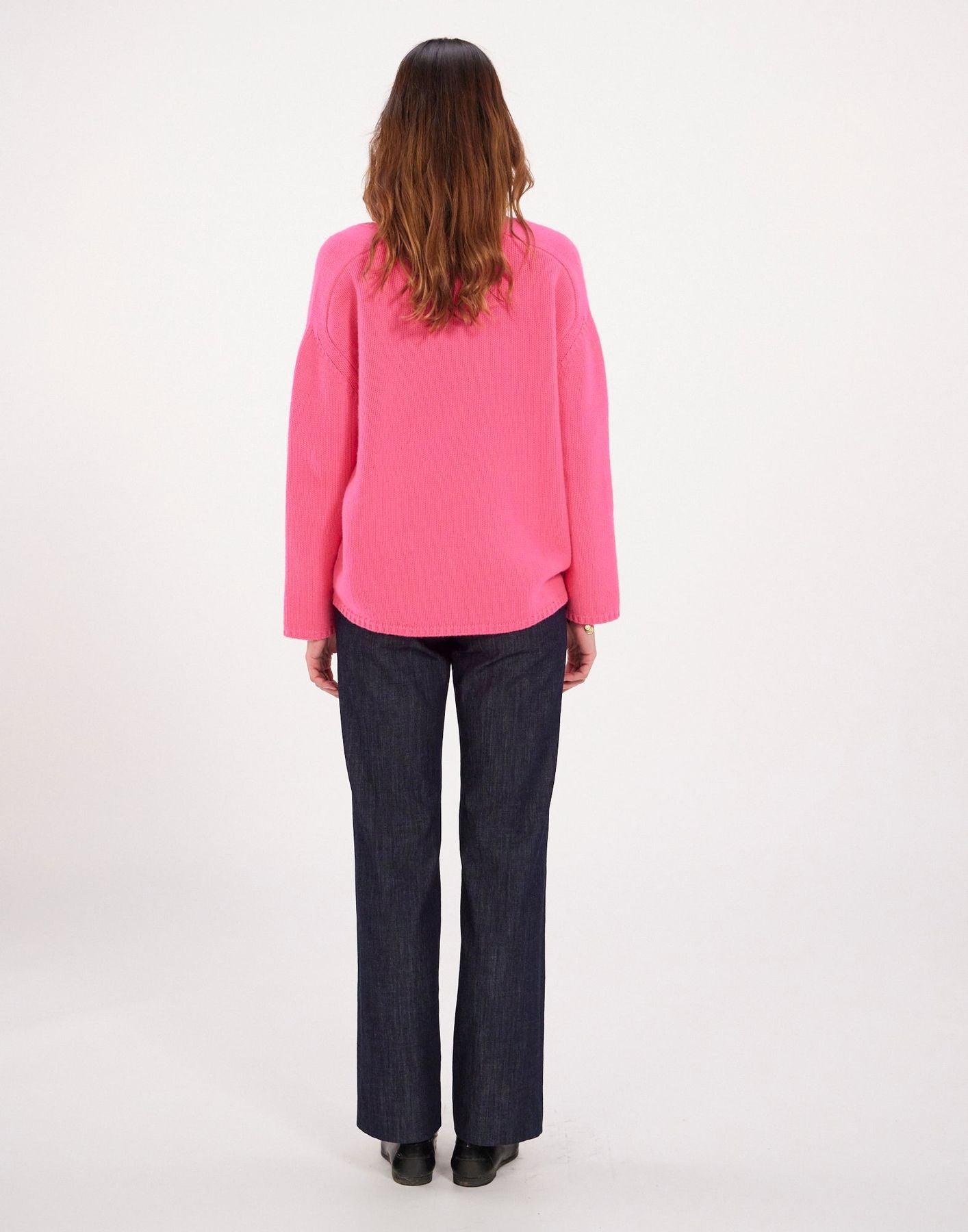 Jersey de cachemira fucsia con cuello en V y mangas martillo x Notshy