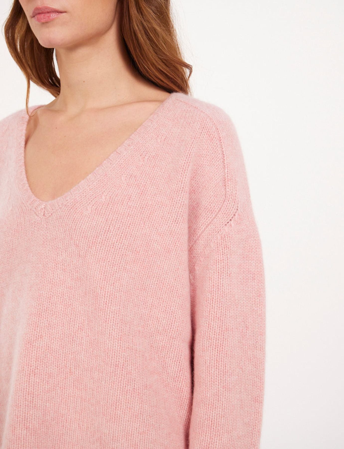 Pink V-neck sweater with hammer sleeves x Notshy