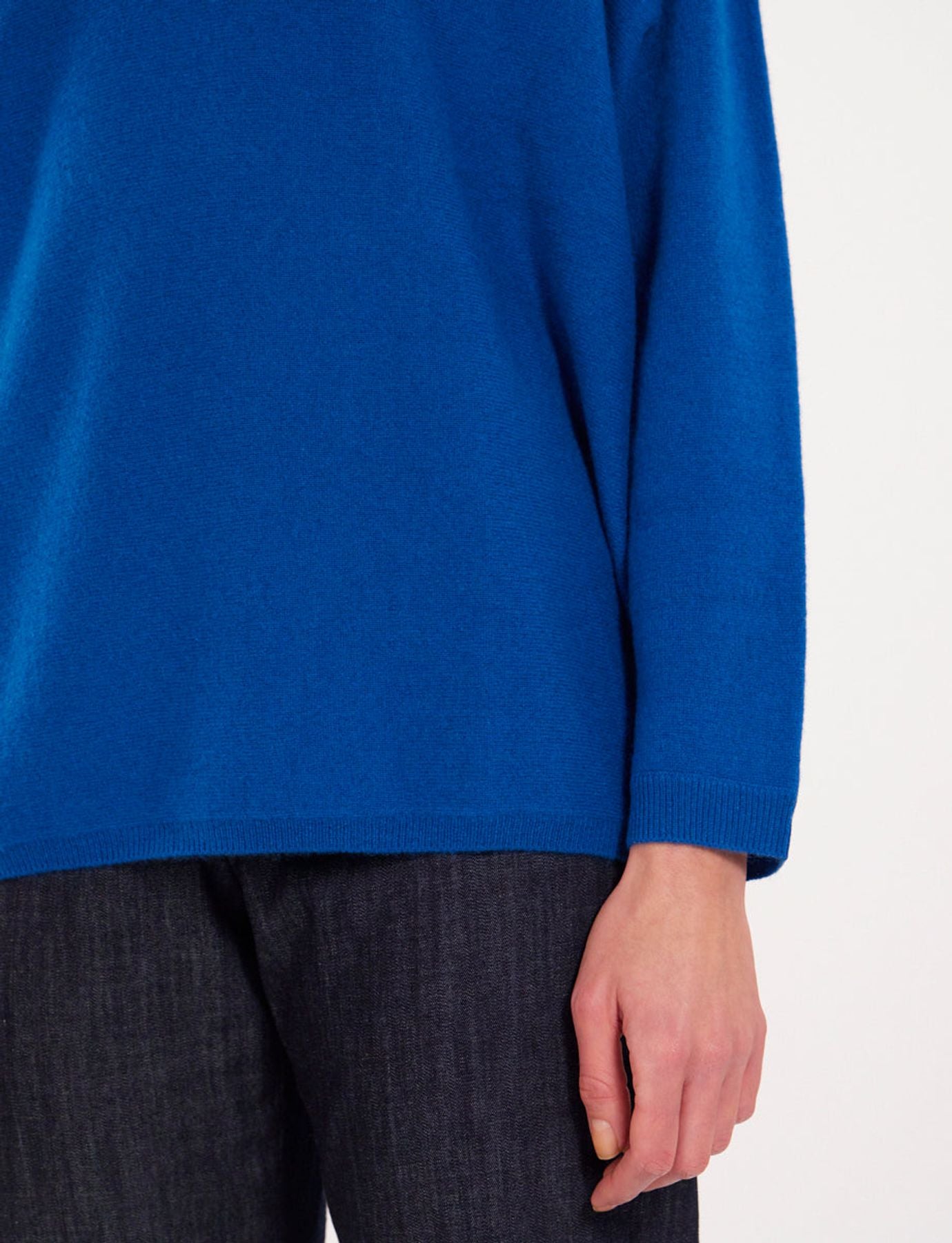 Jersey Ines x cuello de pico con mangas murciélago Notshy
