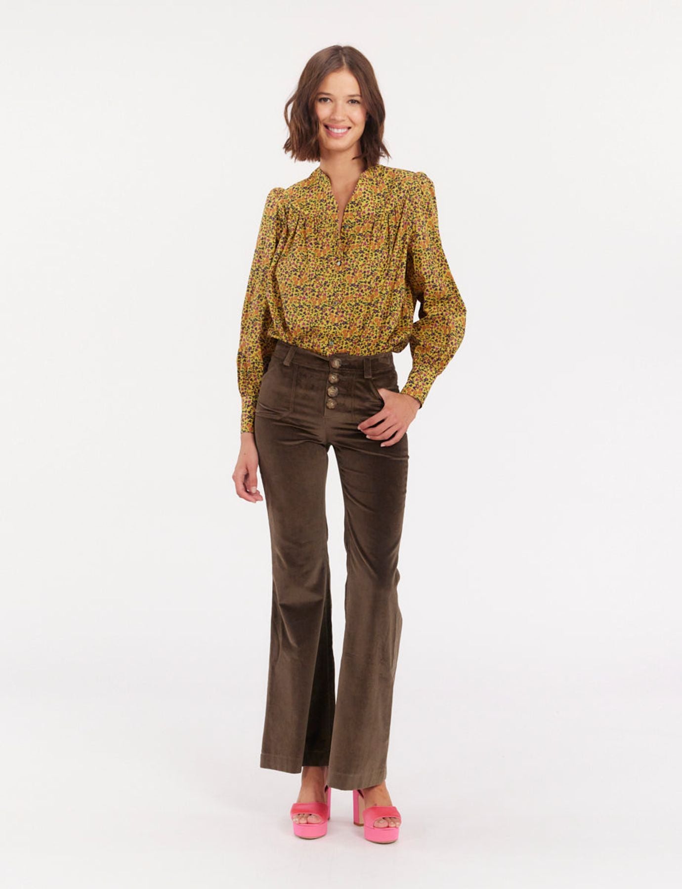 Pantalón acampanado Charlotte de terciopelo liso caqui