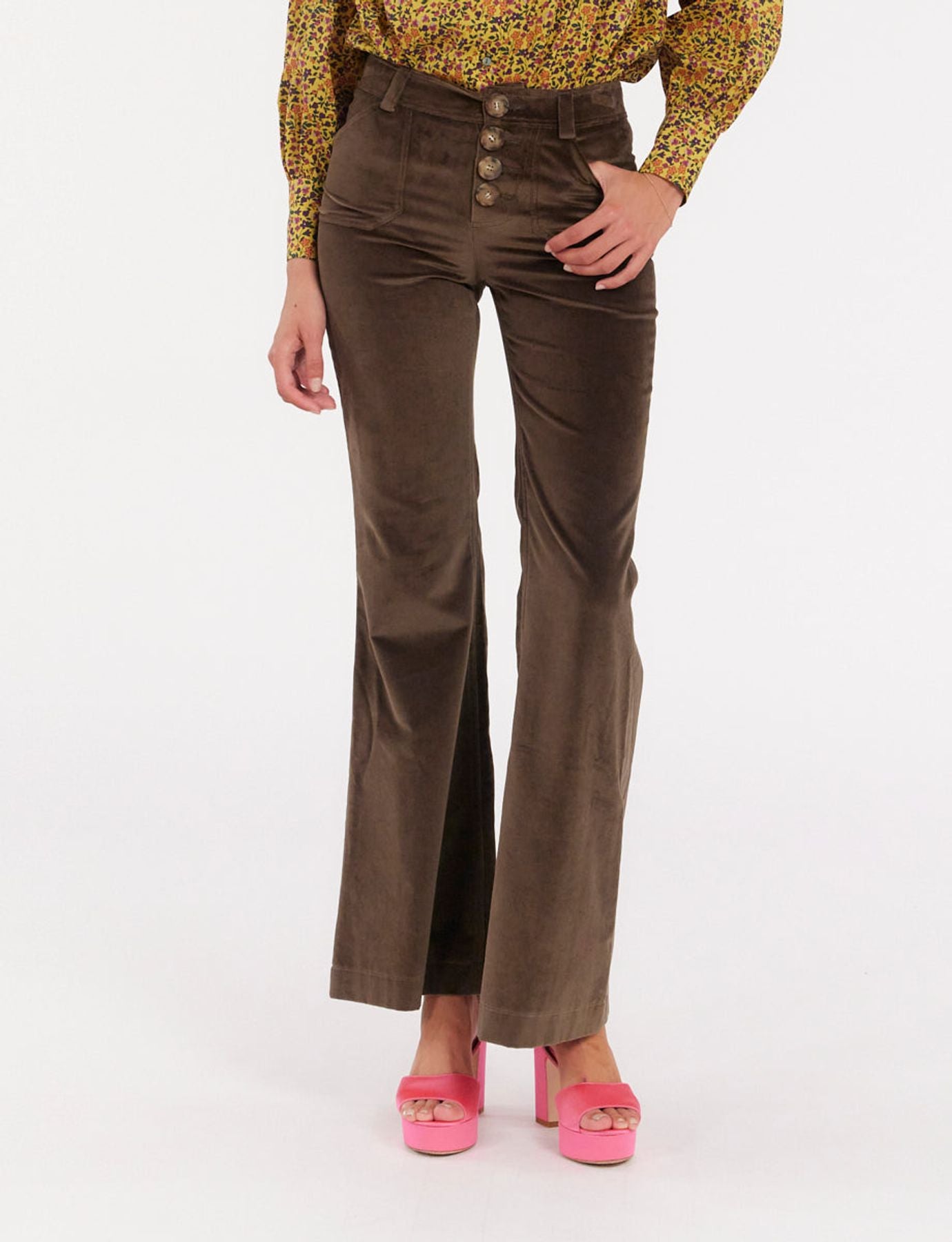 Pantalón acampanado Charlotte de terciopelo liso caqui