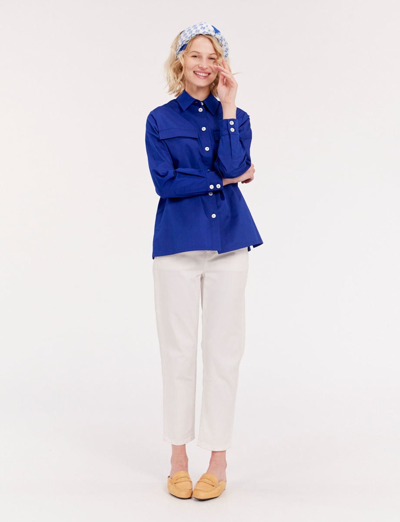 Pareo Flore estampado en azul y blanco