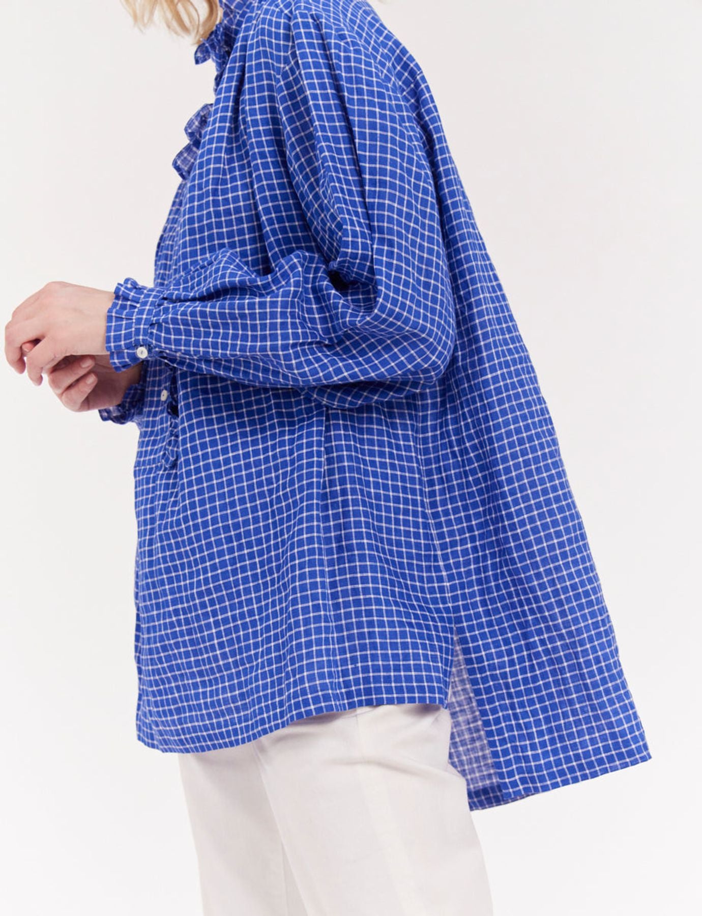 Camisa oversize Maryange con volantes en lino azul