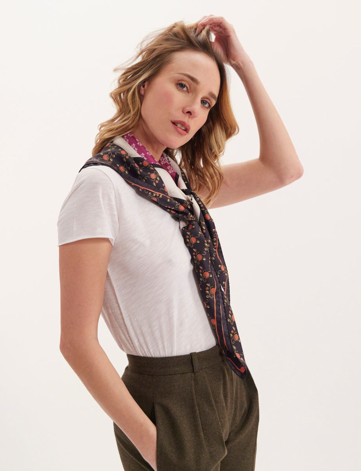 Pañuelo de seda Lewis estampado floral indio
