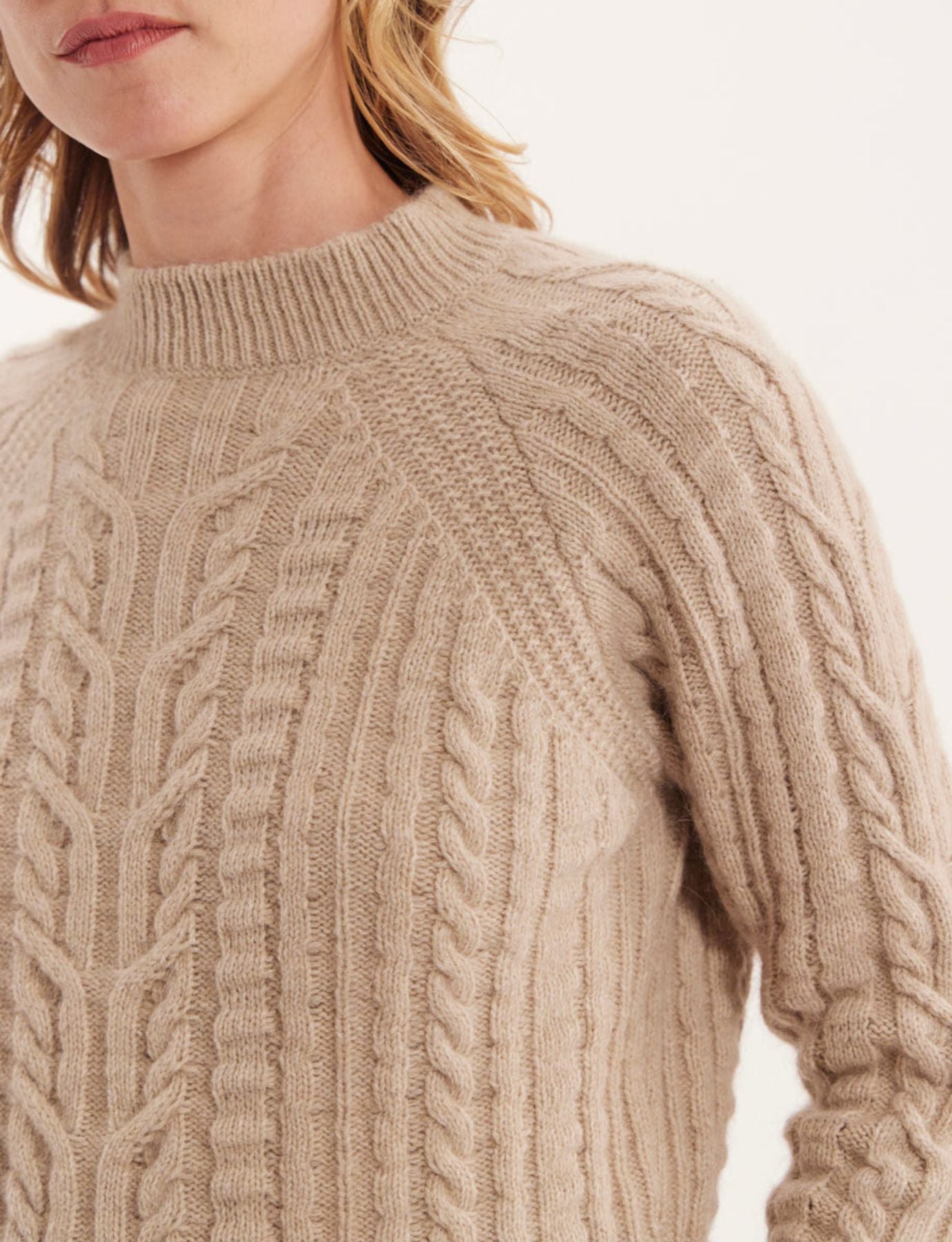 Louison beige sweater