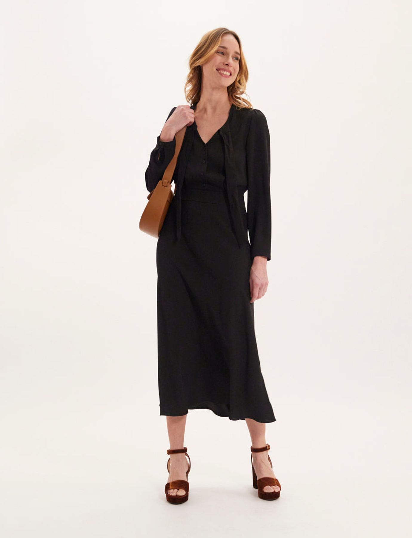 Vestido negro Ariel