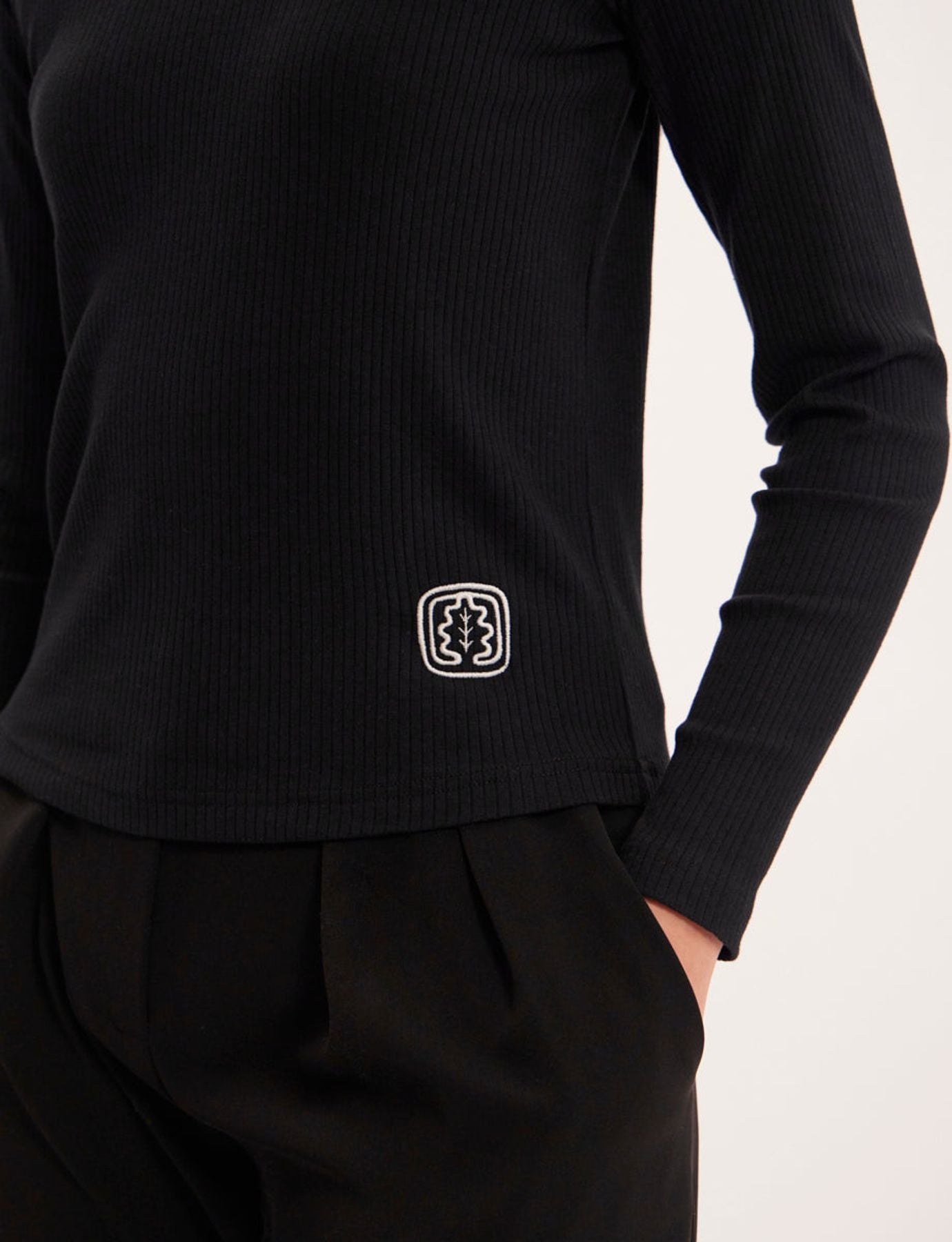 Matthieu black lightweight turtleneck sweater