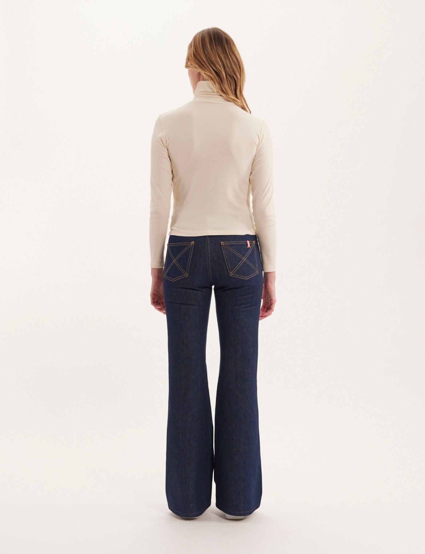 Matthieu ecru lightweight turtleneck sweater