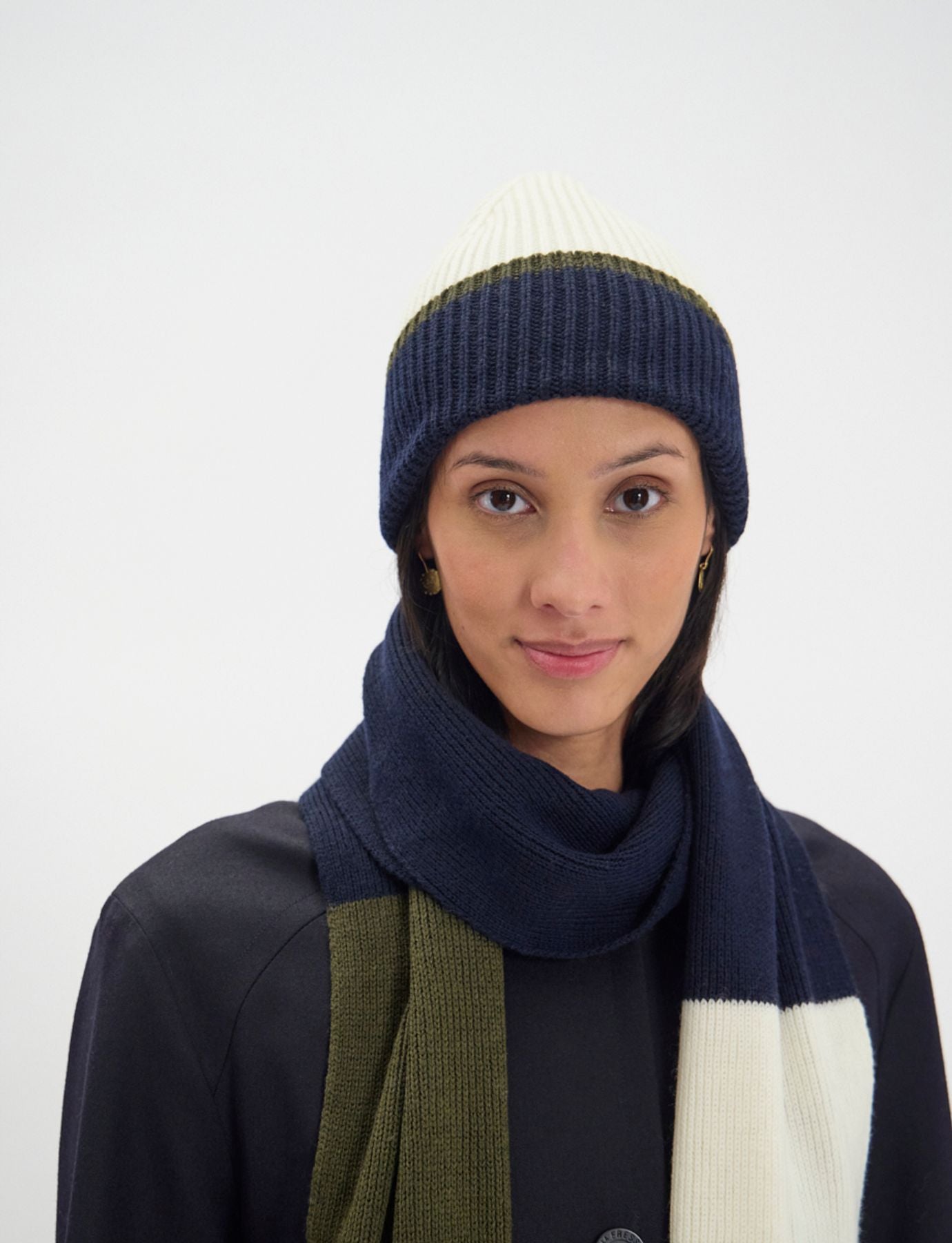Pedro hat in ecru navy reverse knit, khaki mesh