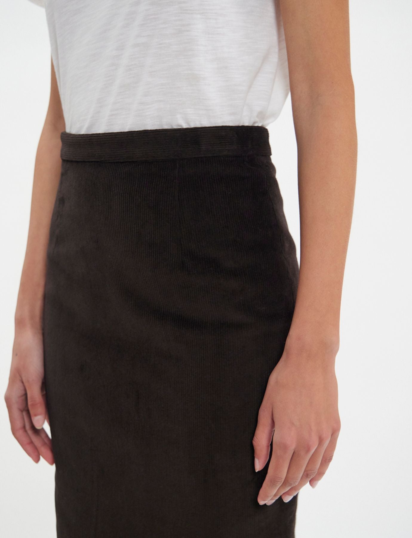 Gabriela skirt in brown milleraie velvet