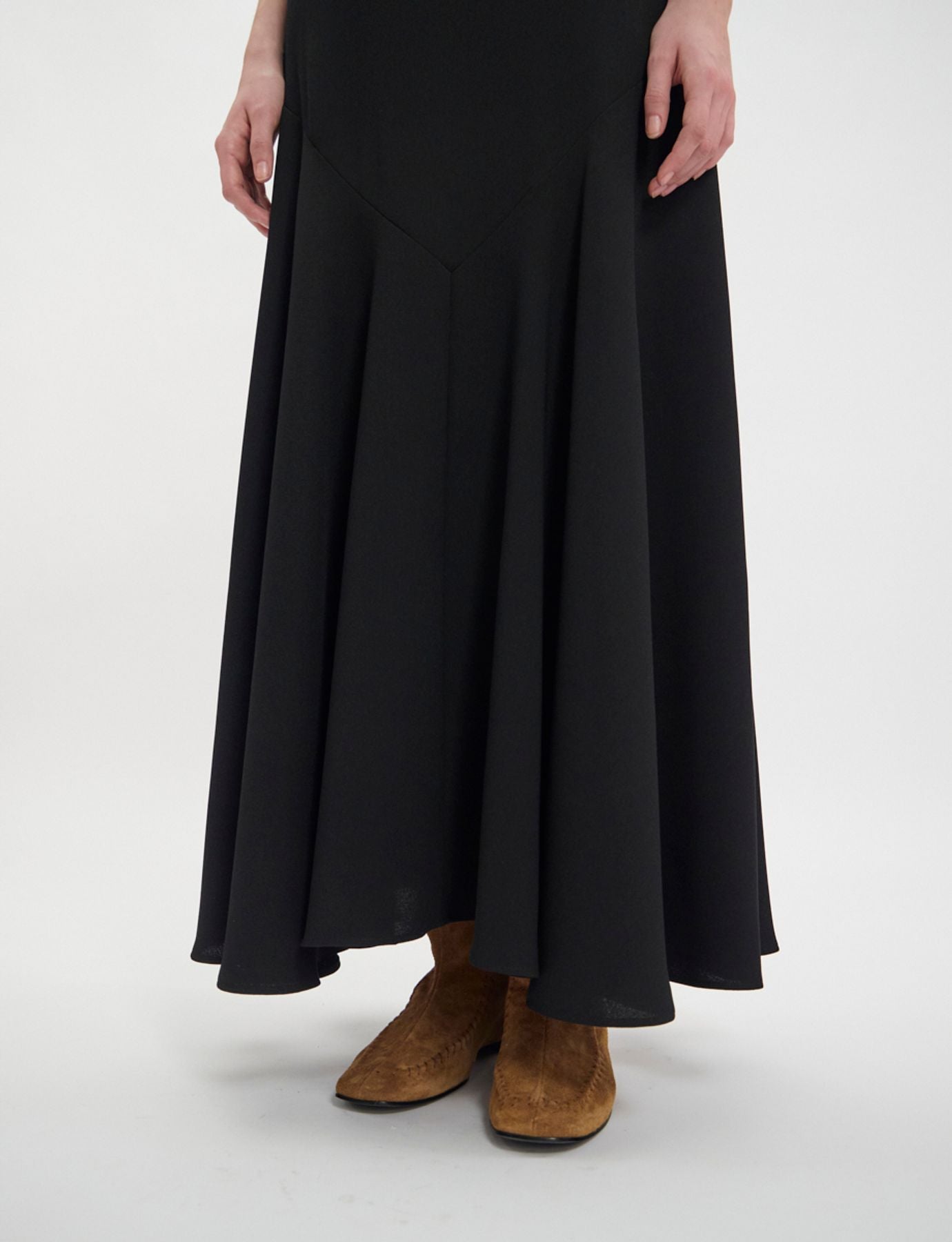 black-velvet-skirt