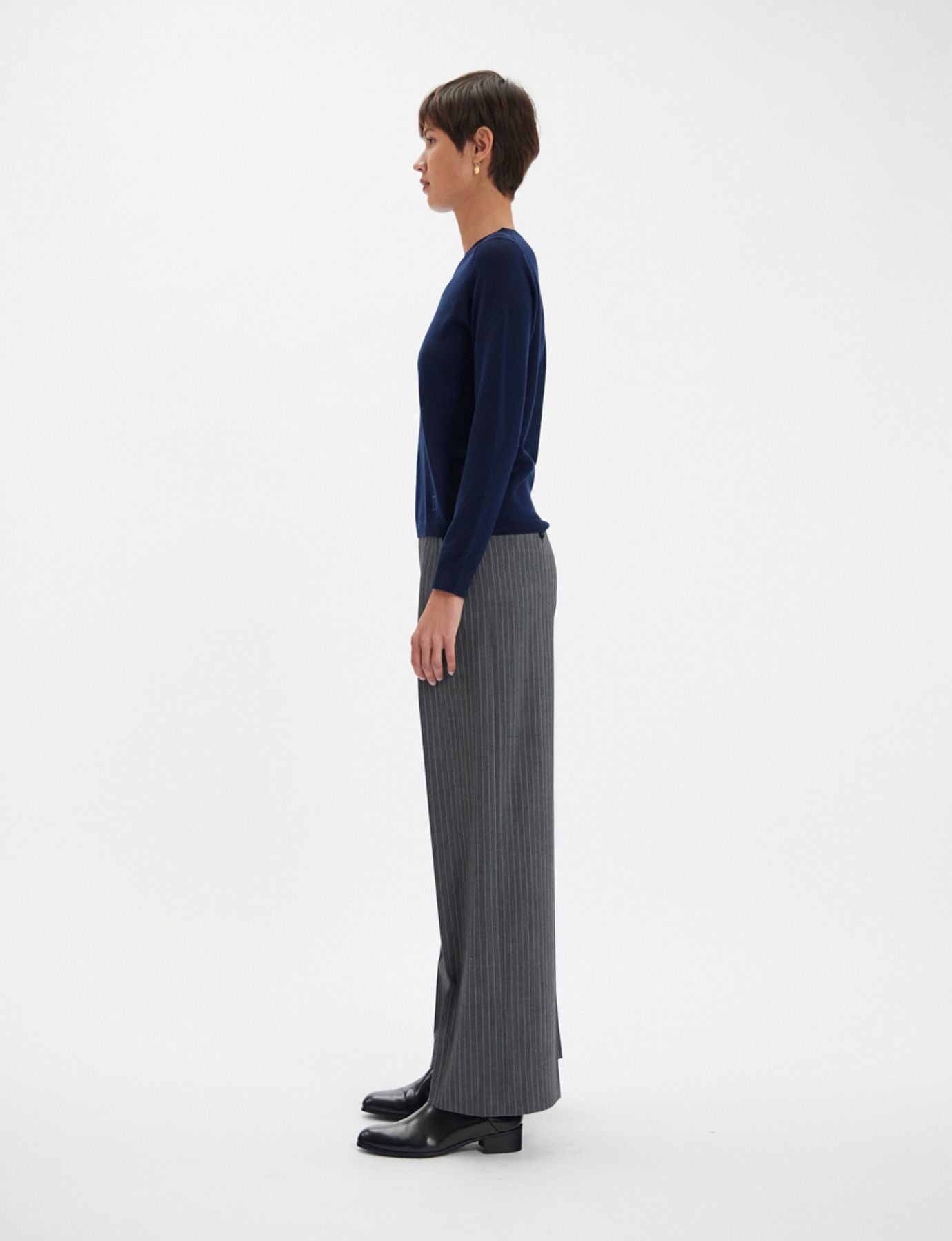 Angela navy jumper