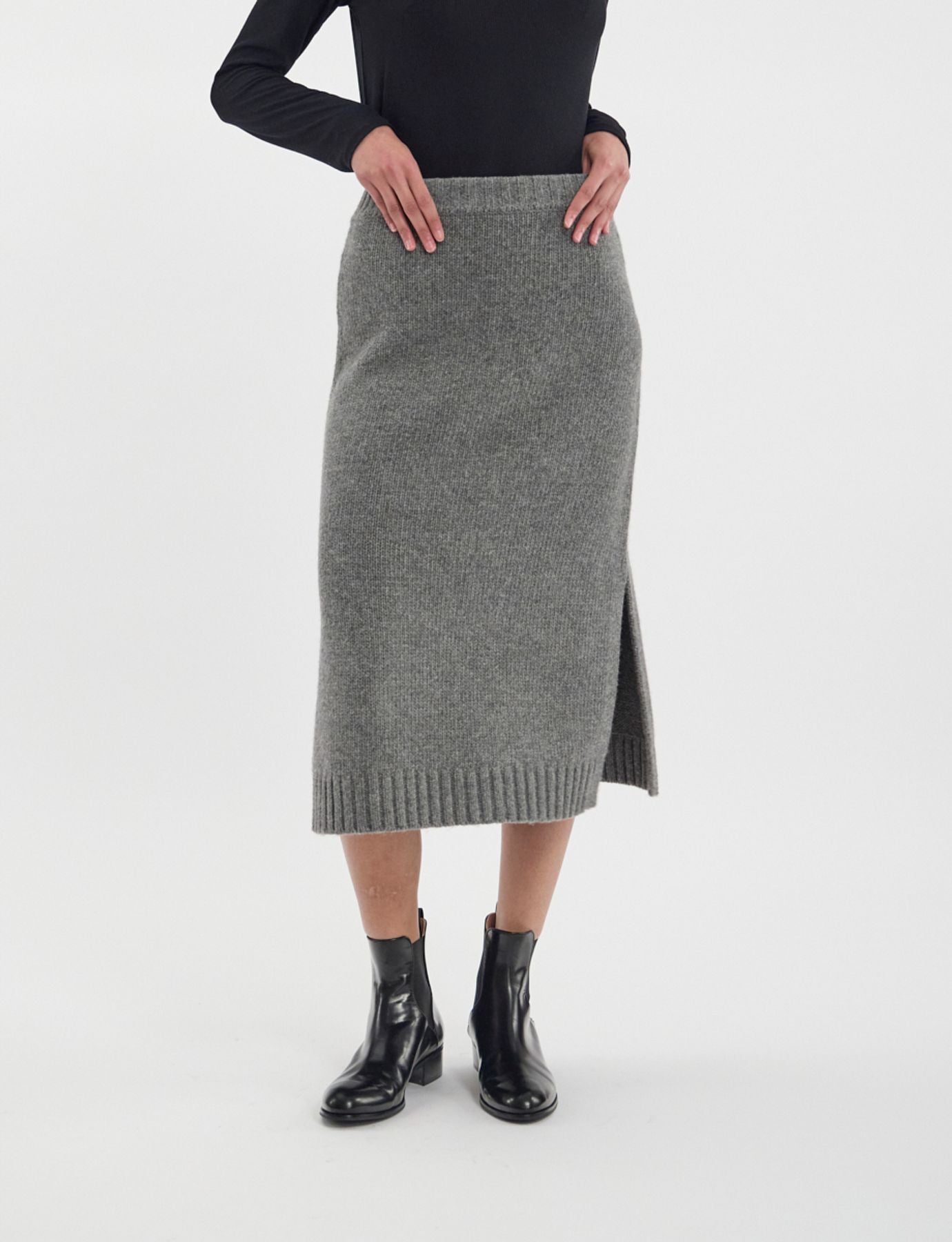 Damia skirt in responsible grey wool