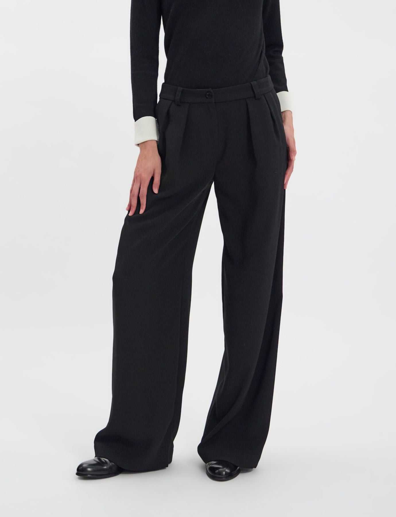 Luciano black trousers