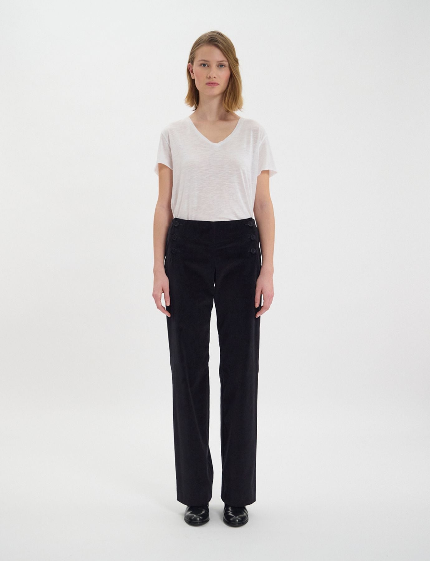 Gabriel trousers in smooth black velvet