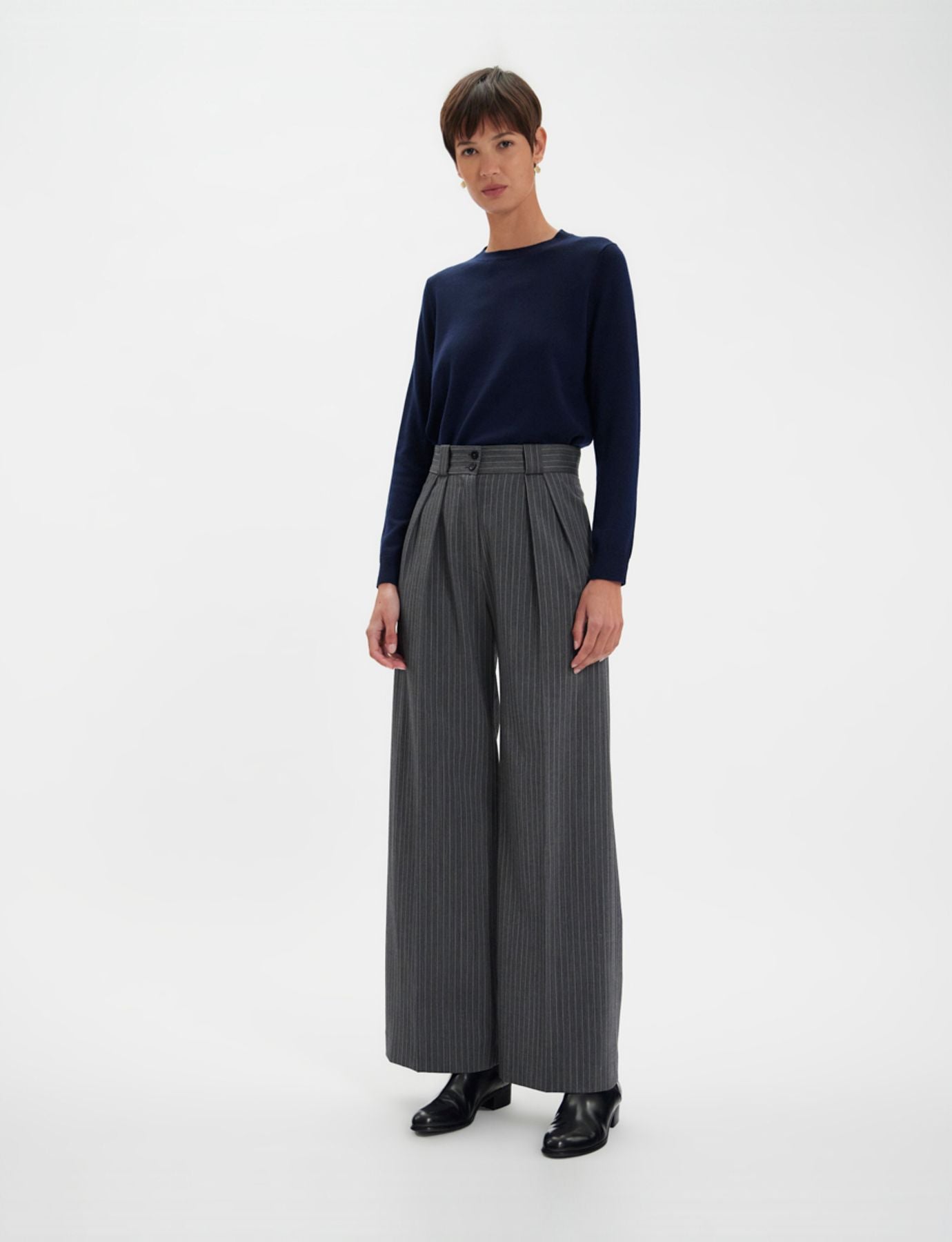 Marlène grey trousers with white stripes