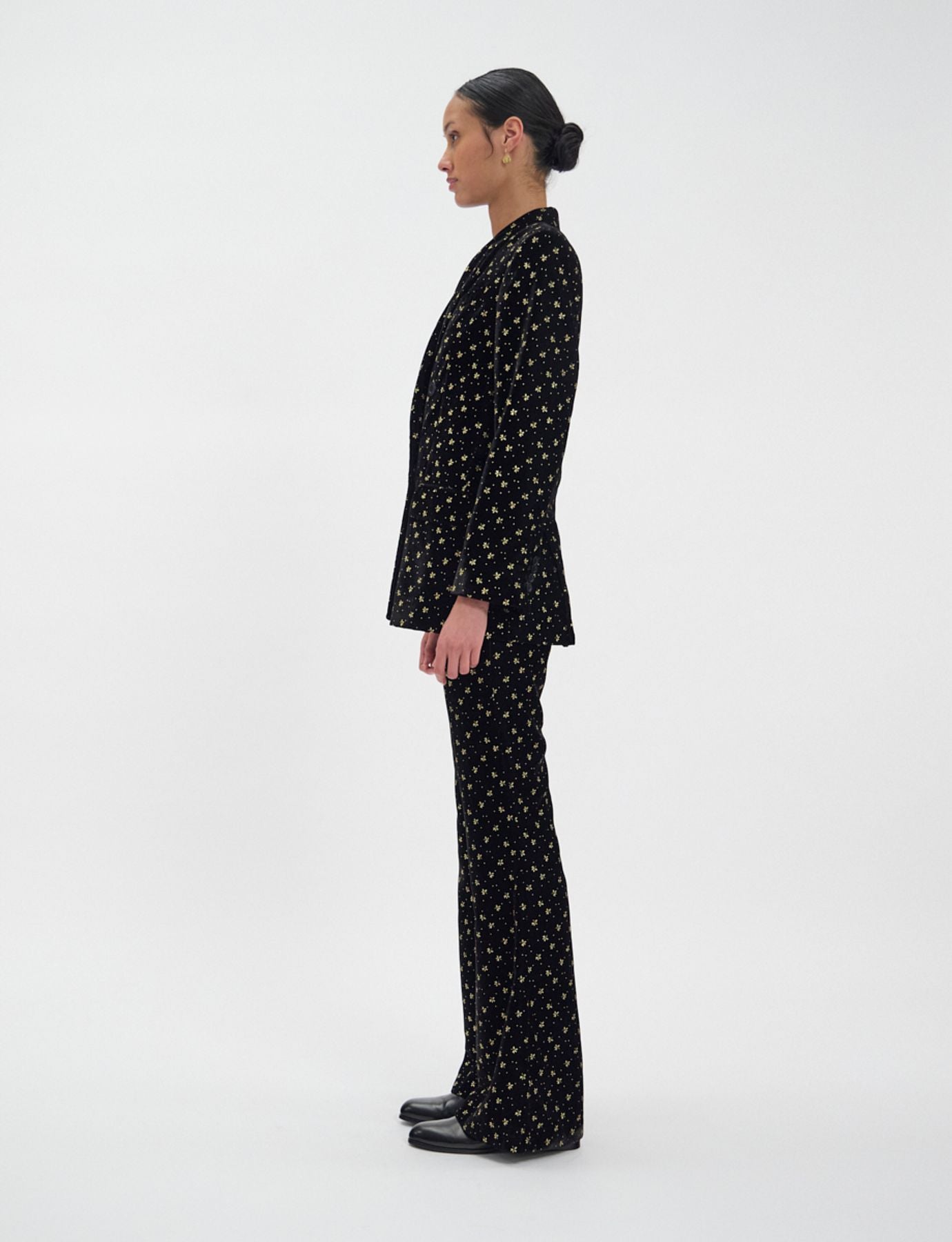 Ezio jacket in smooth black velvet, gold print
