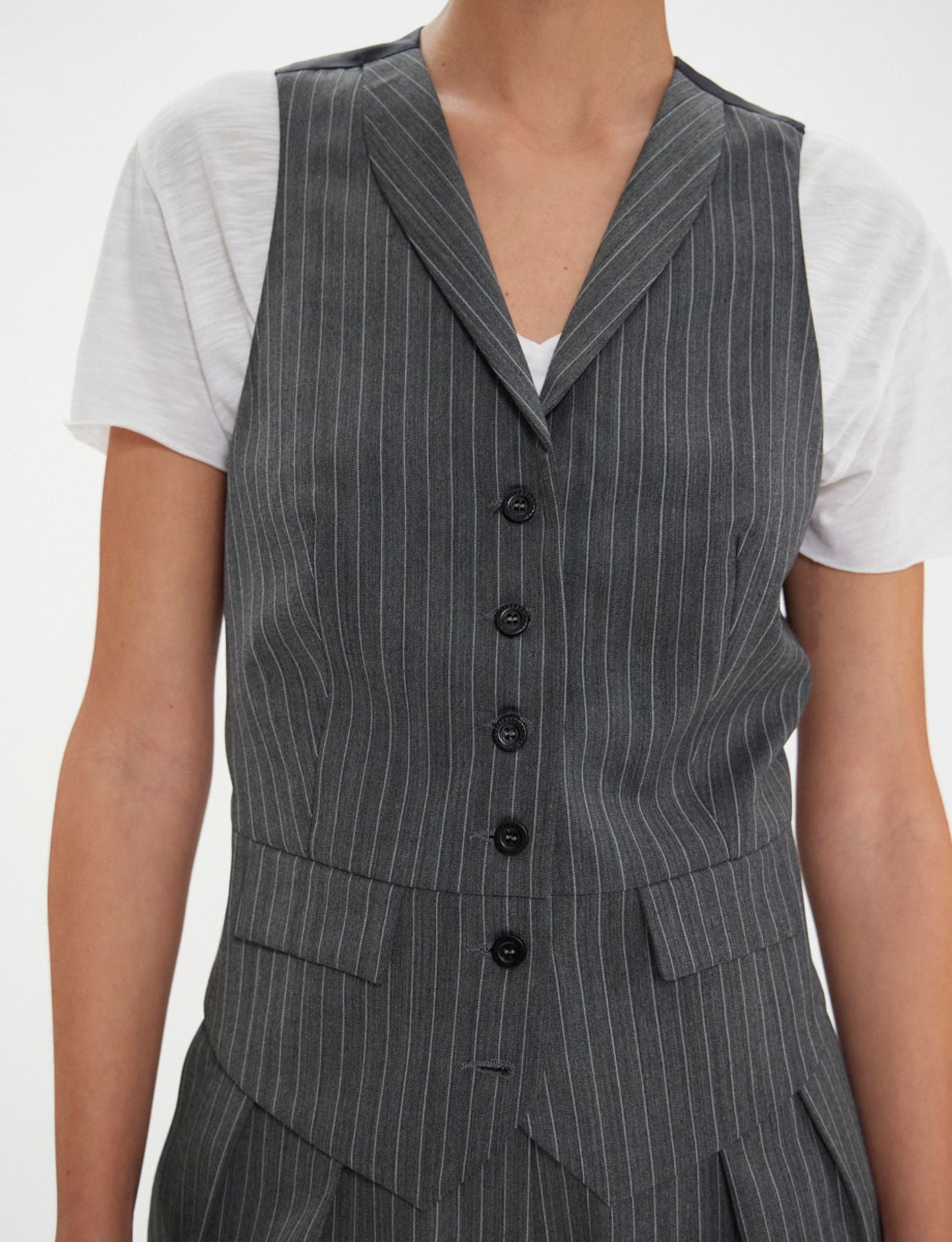 Robinson grey vest with white stripes