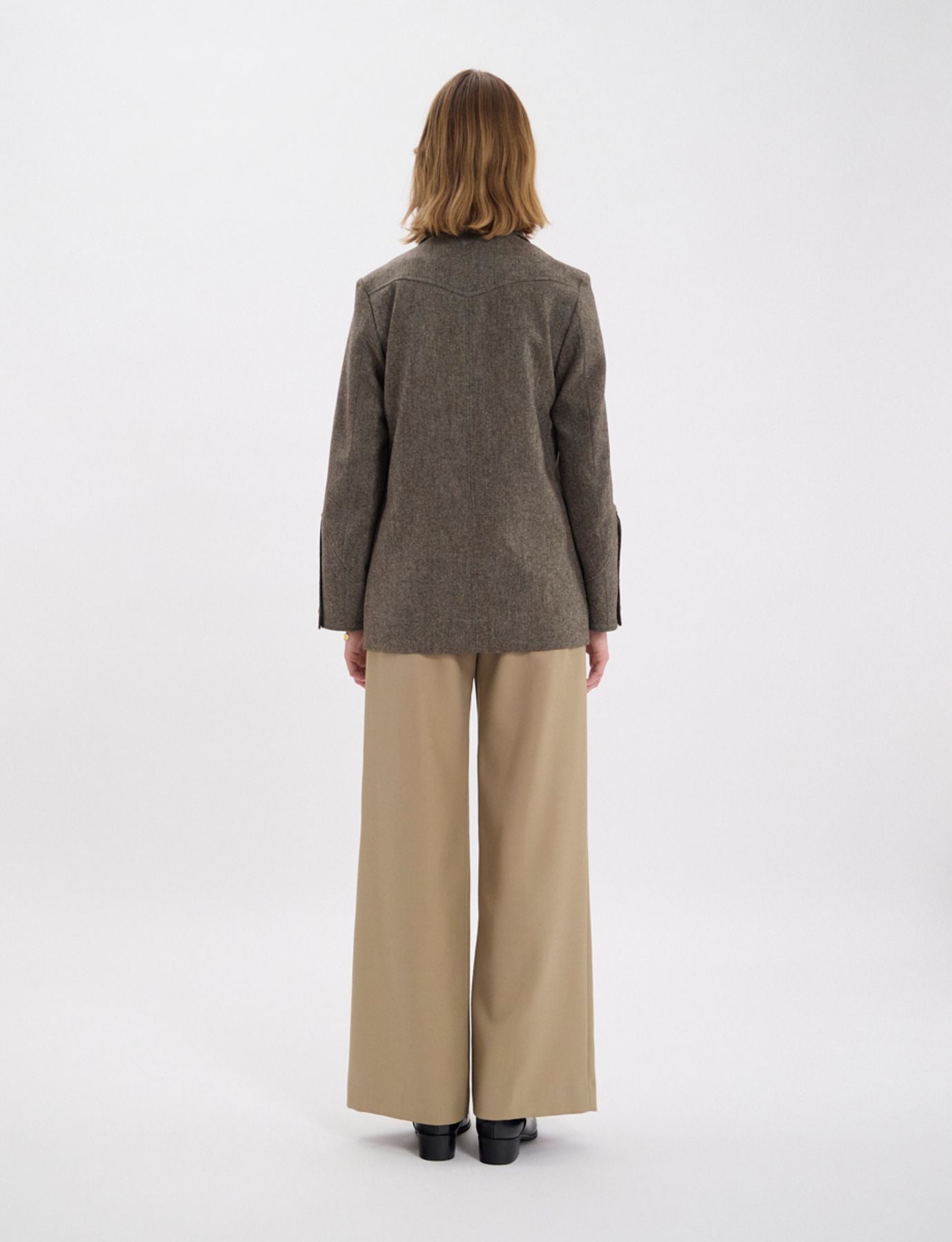 Jil-Jacke aus grün meliertem Wollstoff