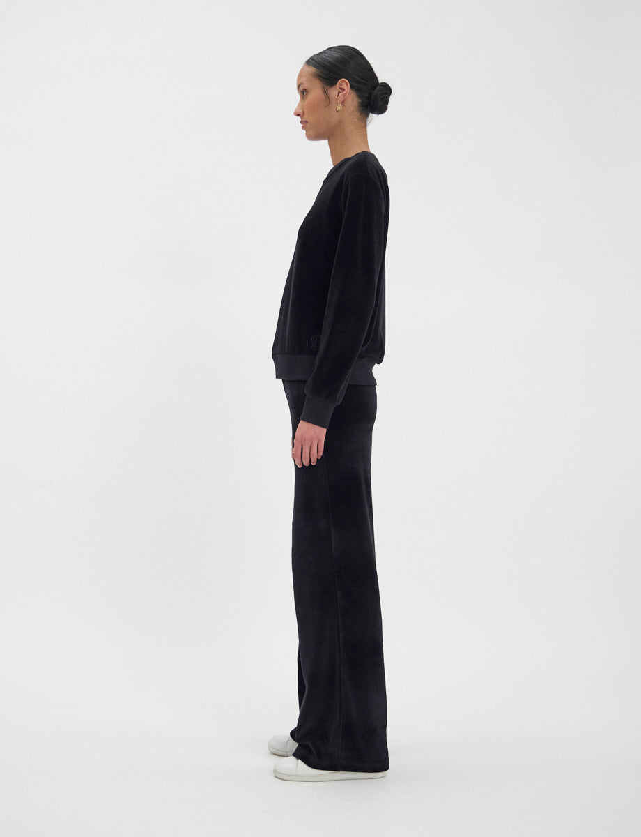 Sweatshirt Mathilde aus glattem Samt in Schwarz