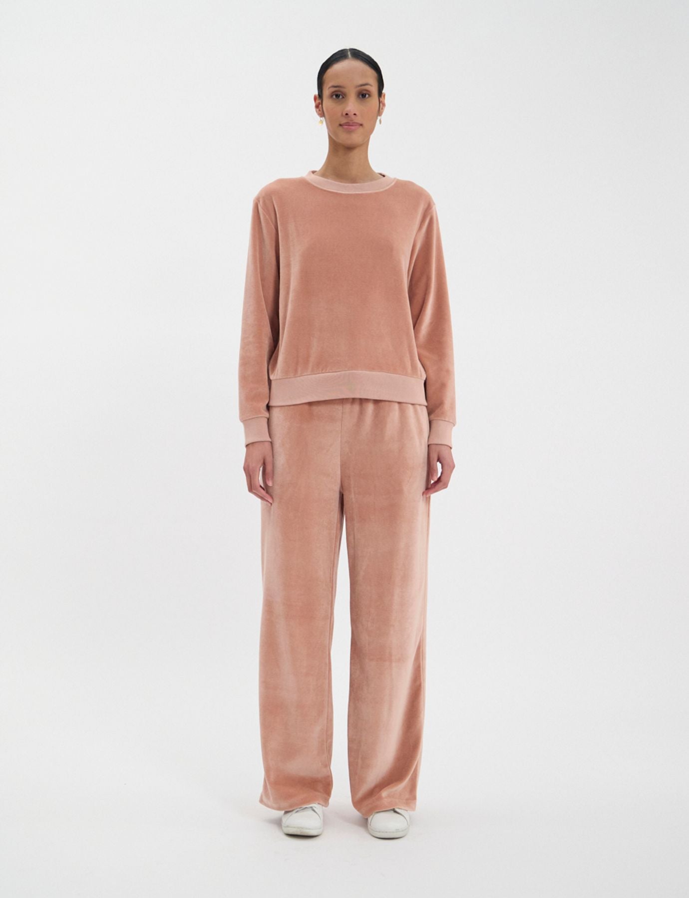 Mathilde sweater in smooth powder pink velvet