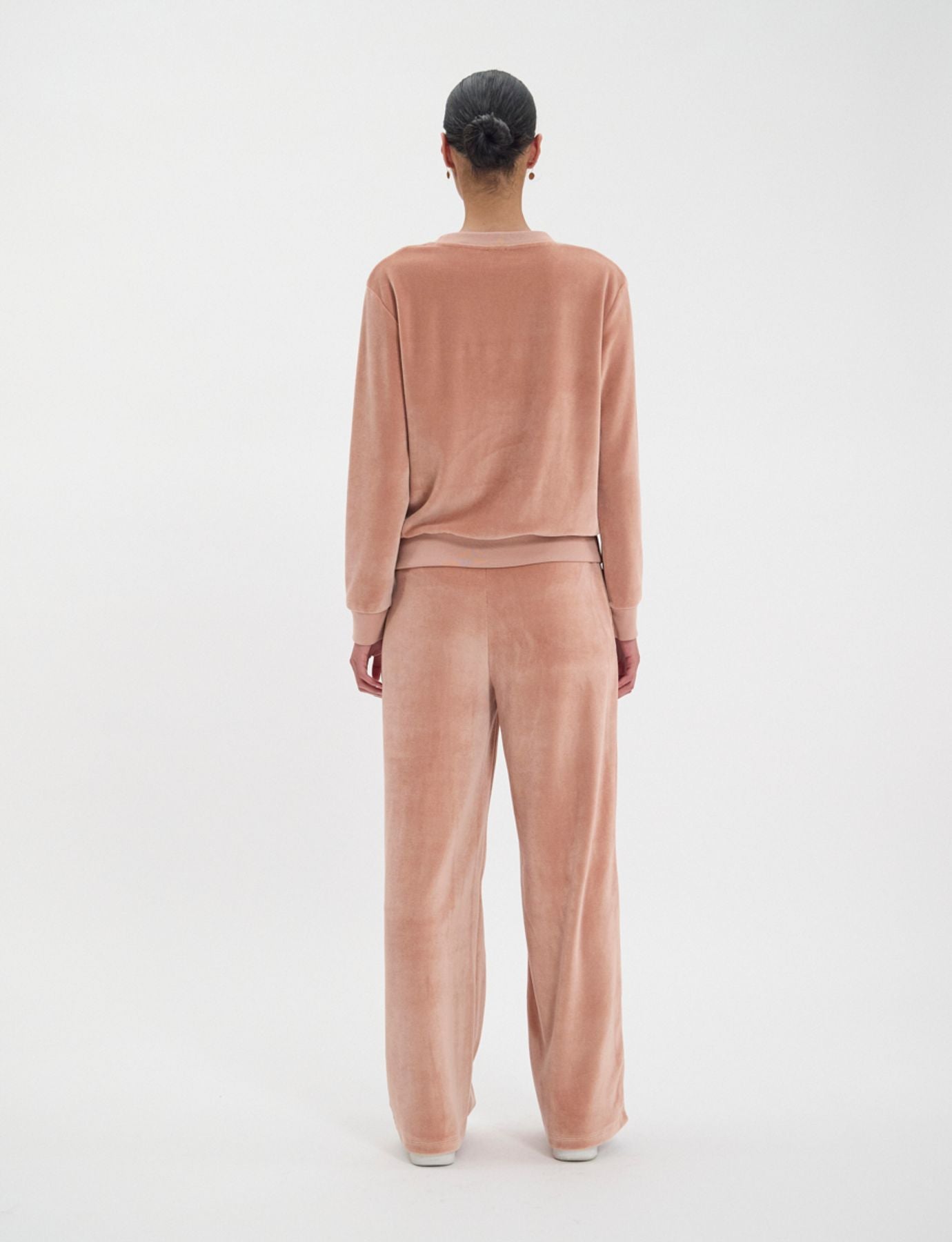 Sweatshirt Mathilde aus glattem Samt in Puderrosa