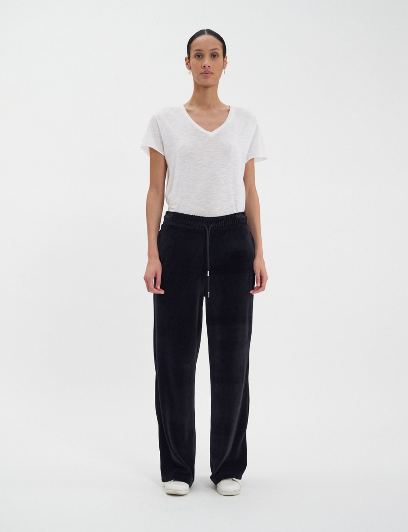 Britney jogging bottoms in smooth black velvet
