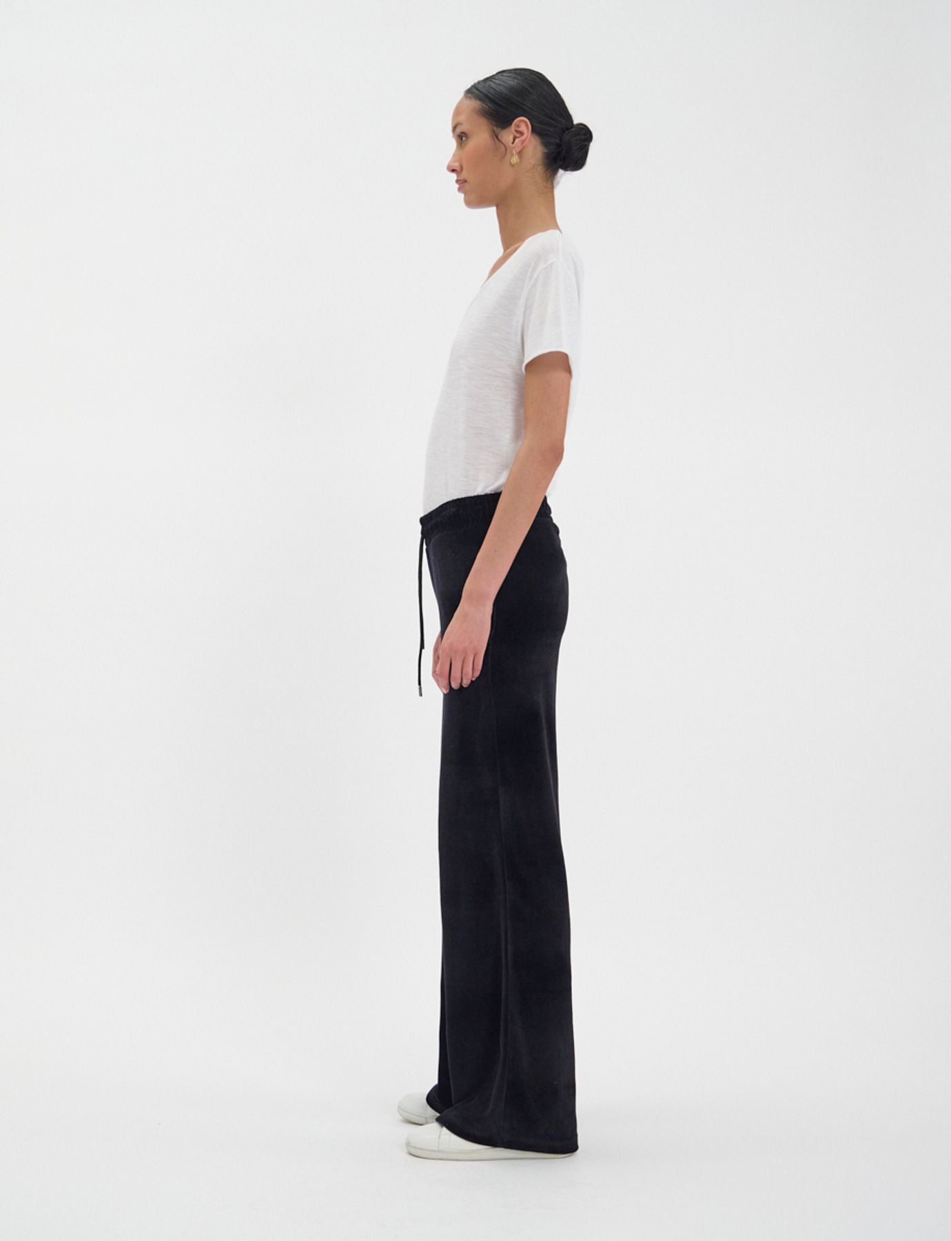 Britney jogging bottoms in black smooth velvet