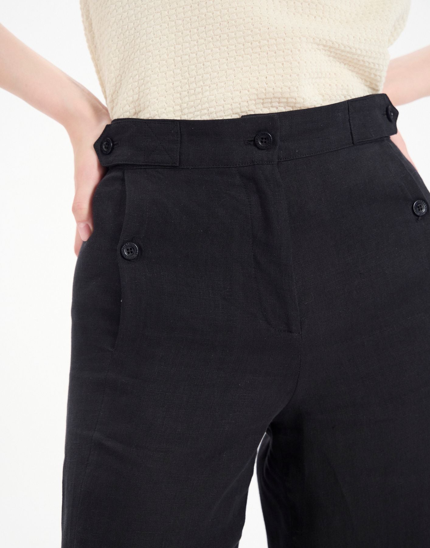 Piotr black linen trousers with darts