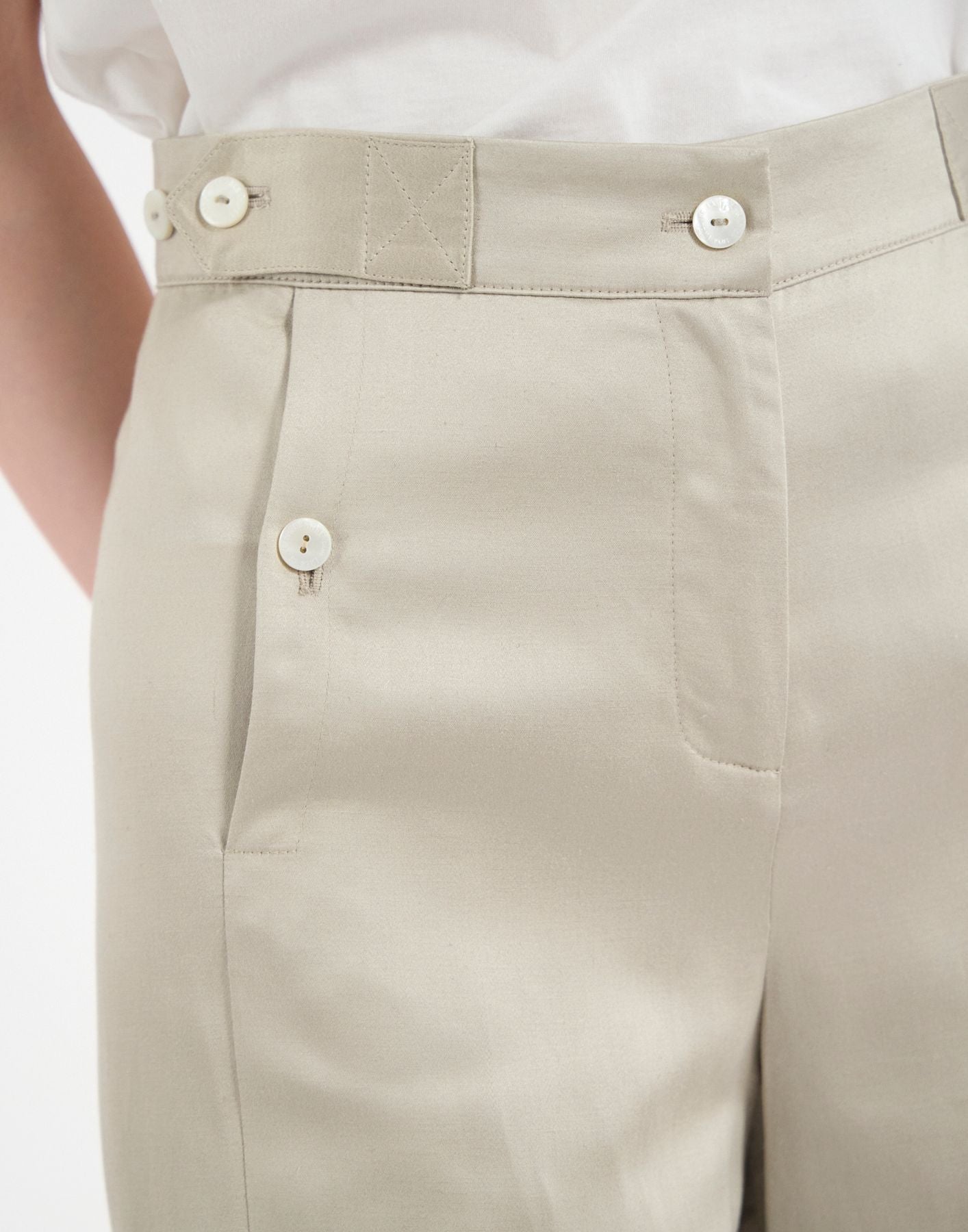 Piotr darts trousers in gold linen blend