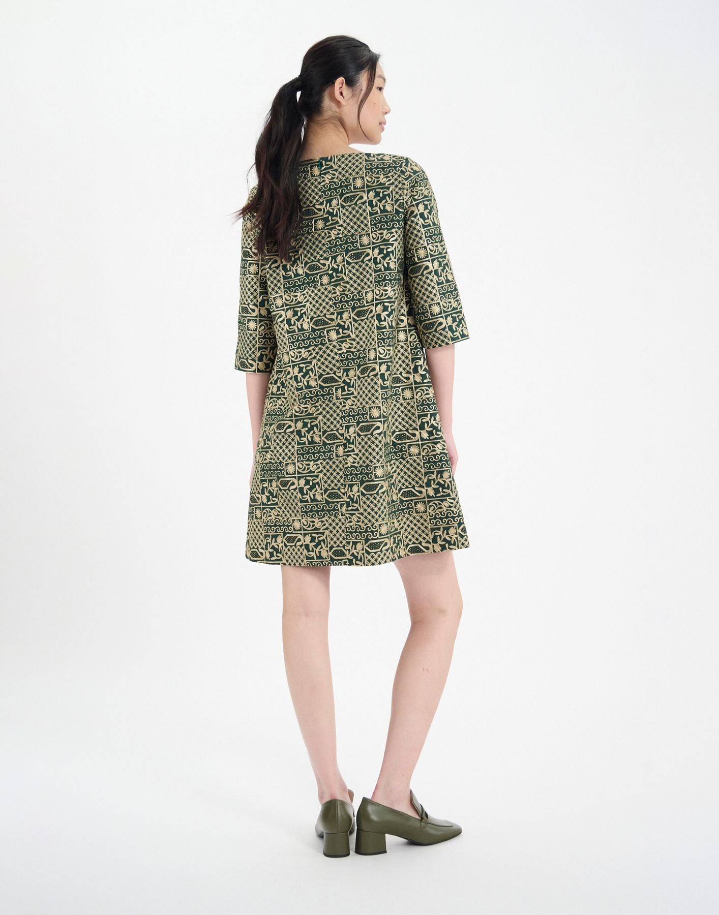 Kleid Megan aus bestickter Baumwolle grün