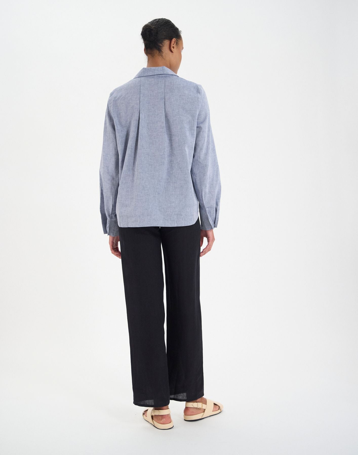 Noa top in denim blue linen blend